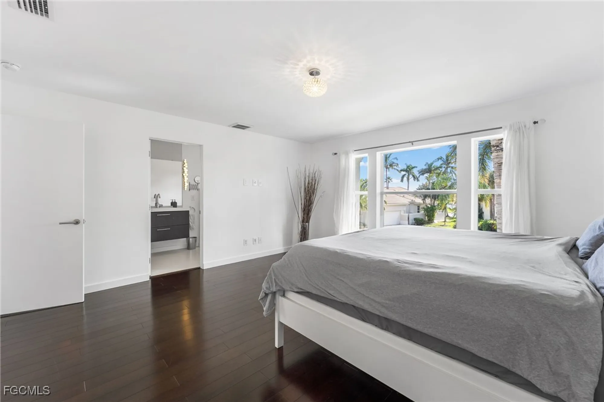 Property Slideshow image 32 of 50 | 11510 compass point dr, Fort Myers, FL, 33908