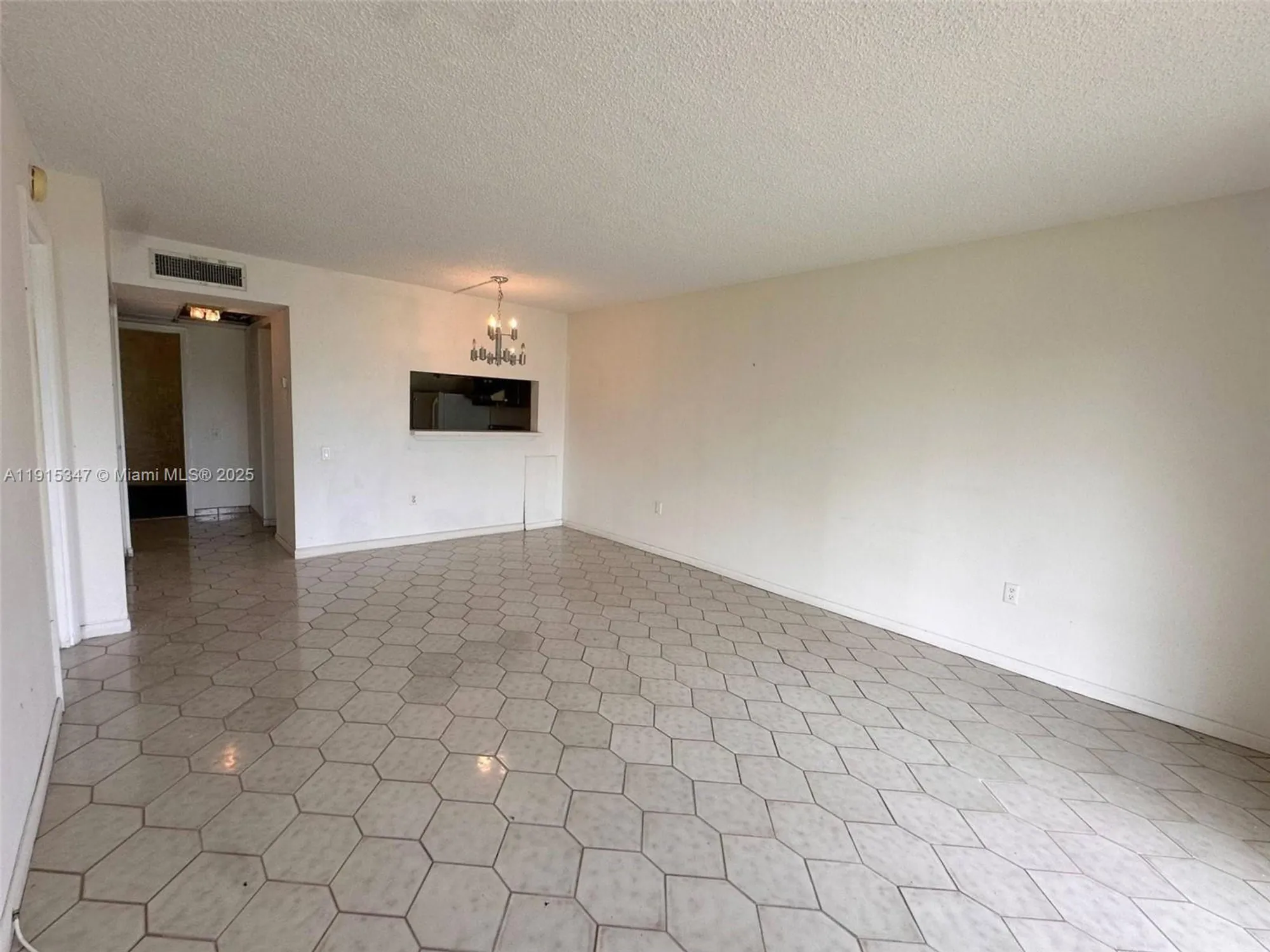 Property Slideshow image 10 of 38 | 9090 lime bay blvd 106, Tamarac, FL, 33321