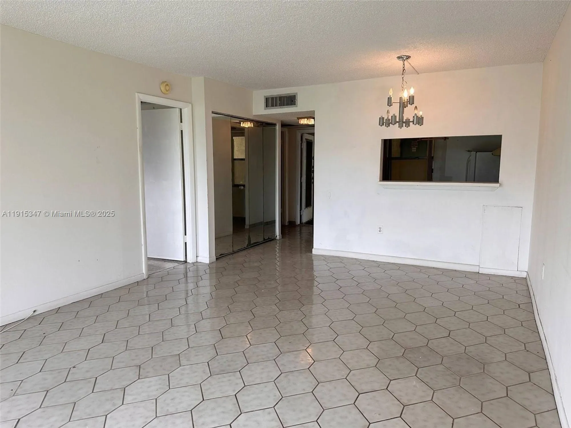 Property Slideshow image 11 of 38 | 9090 lime bay blvd 106, Tamarac, FL, 33321