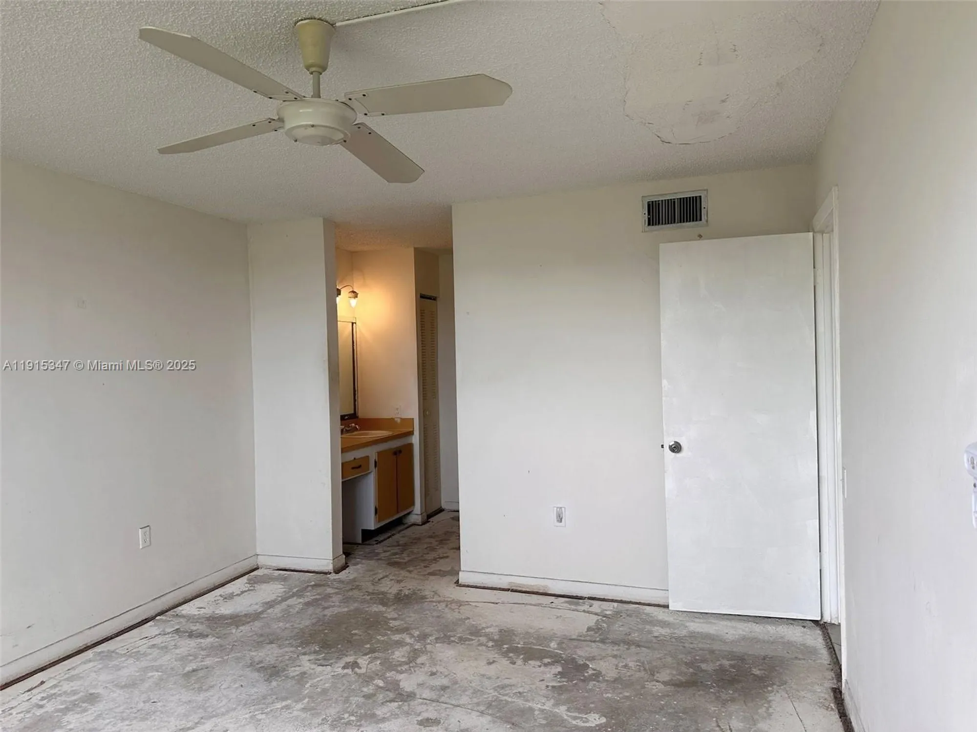 Property Slideshow image 24 of 38 | 9090 lime bay blvd 106, Tamarac, FL, 33321