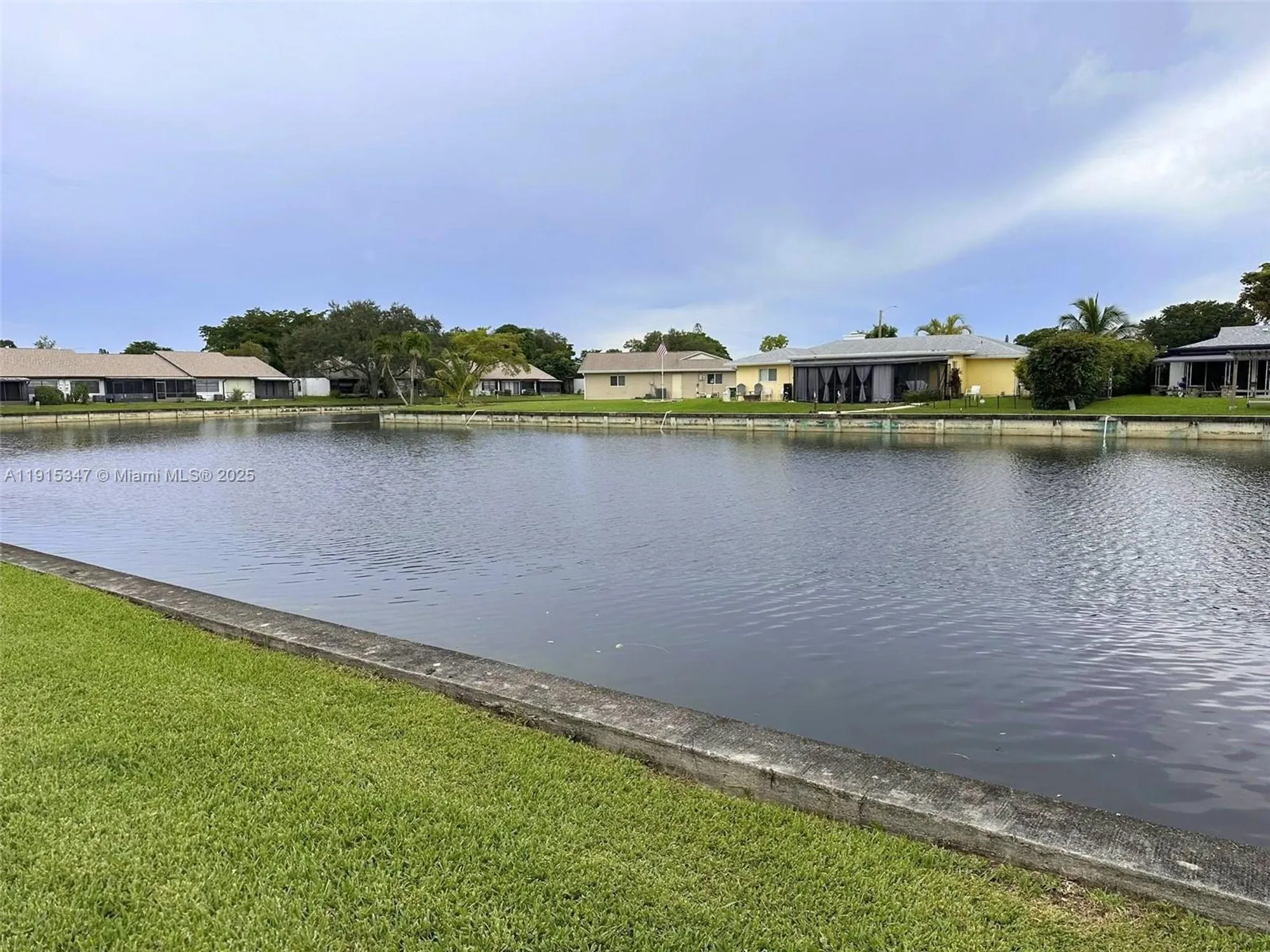 Property Slideshow image 2 of 38 | 9090 lime bay blvd 106, Tamarac, FL, 33321
