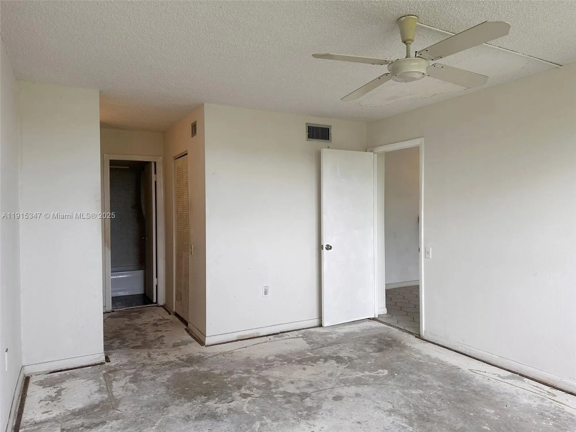 Property Slideshow image 21 of 38 | 9090 lime bay blvd 106, Tamarac, FL, 33321