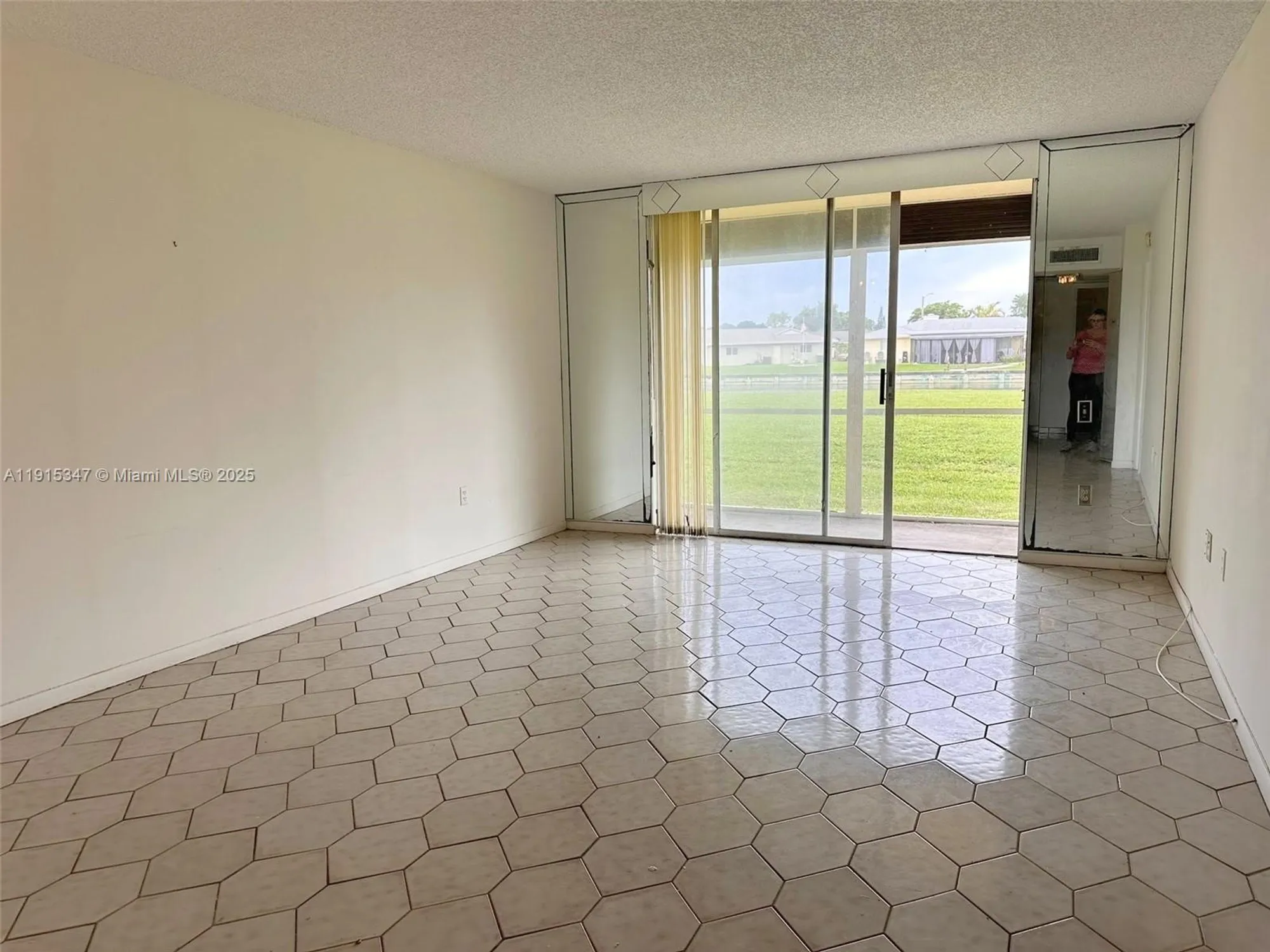 Property Slideshow image 4 of 38 | 9090 lime bay blvd 106, Tamarac, FL, 33321