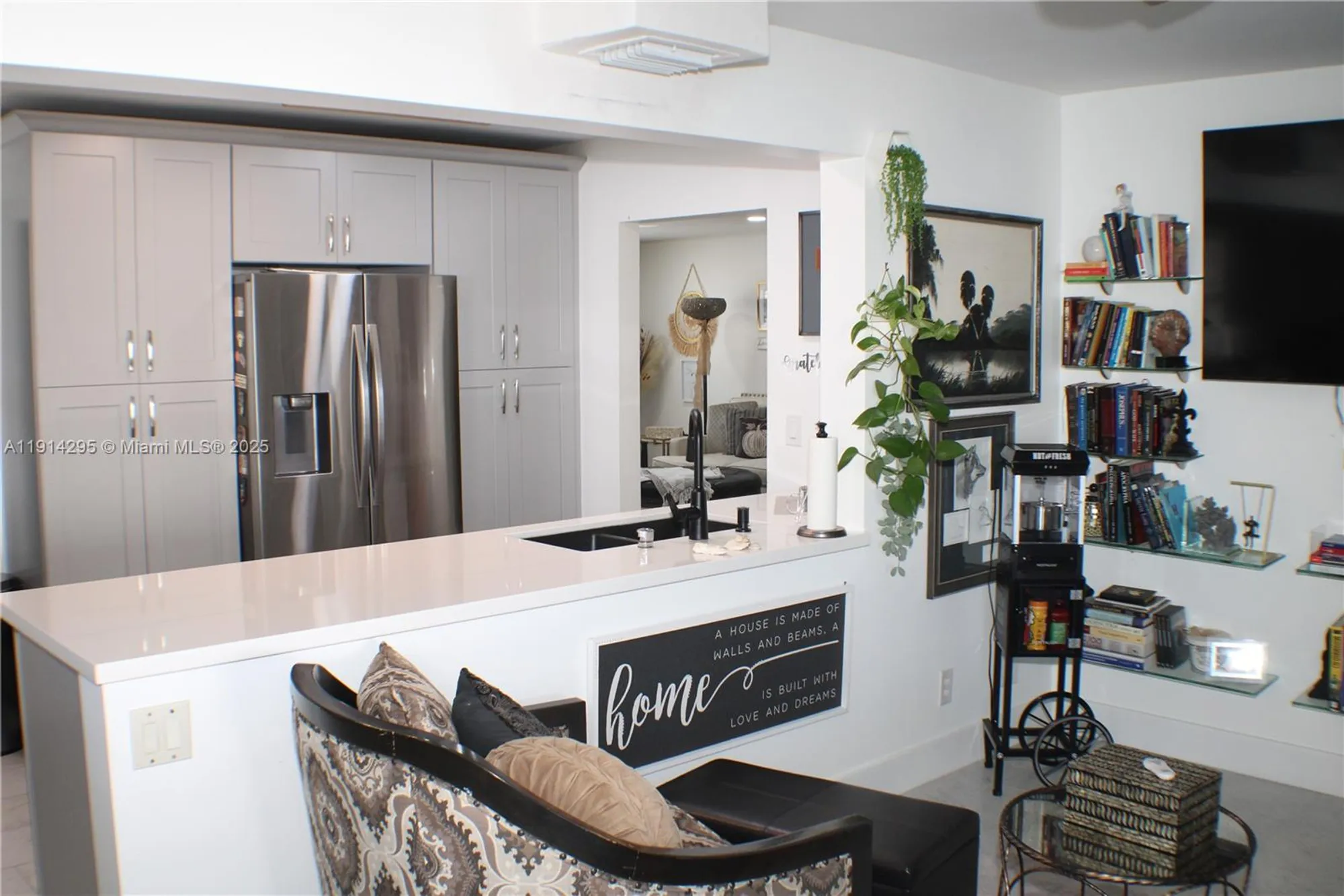 Property Slideshow image 25 of 30 | 1511 alfred dr, Boynton Beach, FL, 33426