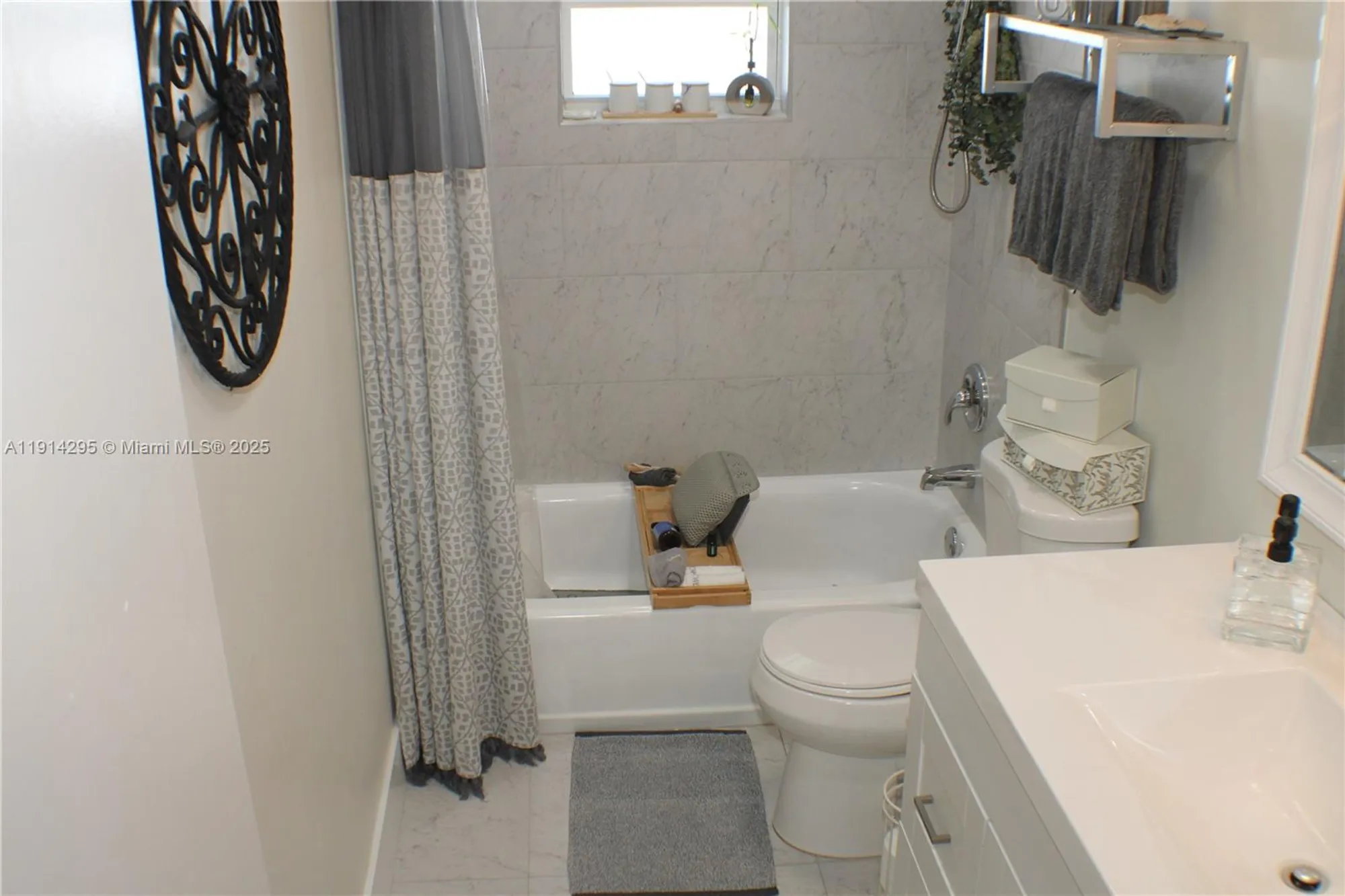 Property Slideshow image 21 of 30 | 1511 alfred dr, Boynton Beach, FL, 33426