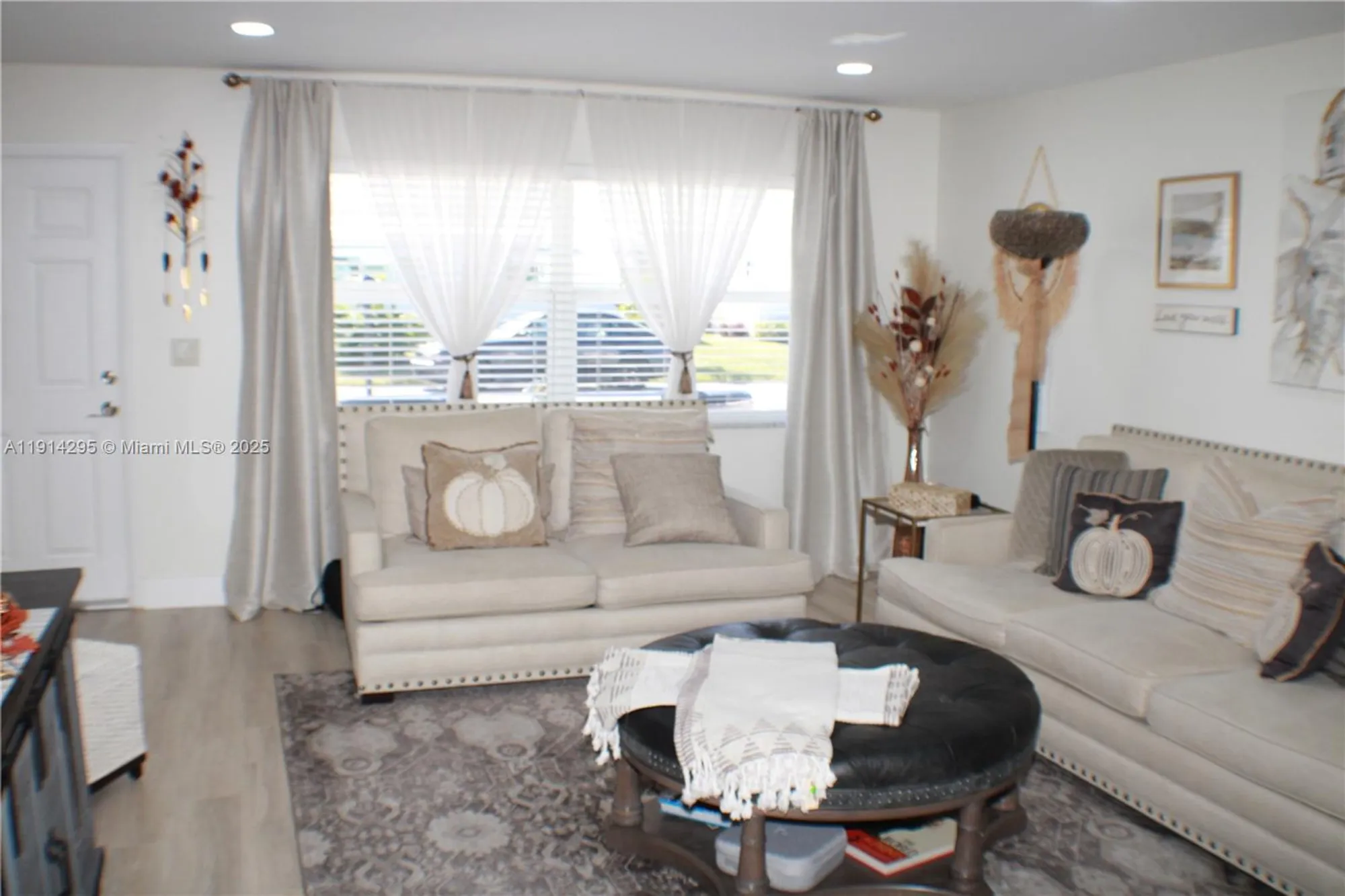 Property Slideshow image 8 of 30 | 1511 alfred dr, Boynton Beach, FL, 33426