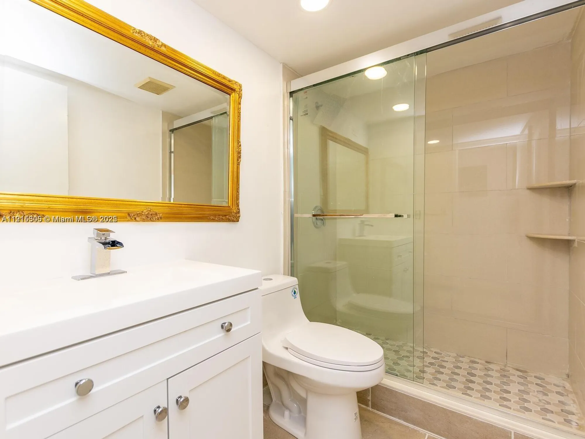 Property Slideshow image 5 of 9 | 850 sw 133rd ter apt 206b, Pembroke Pines, FL, 33027