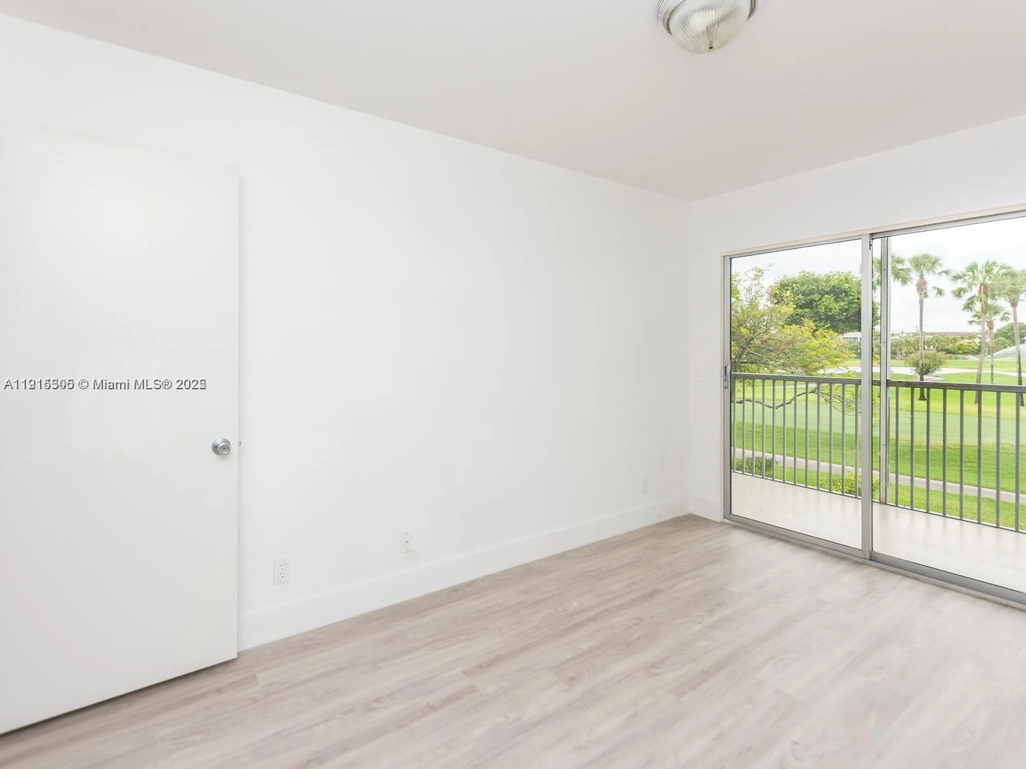 Property Slideshow image 8 of 9 | 850 sw 133rd ter apt 206b, Pembroke Pines, FL, 33027