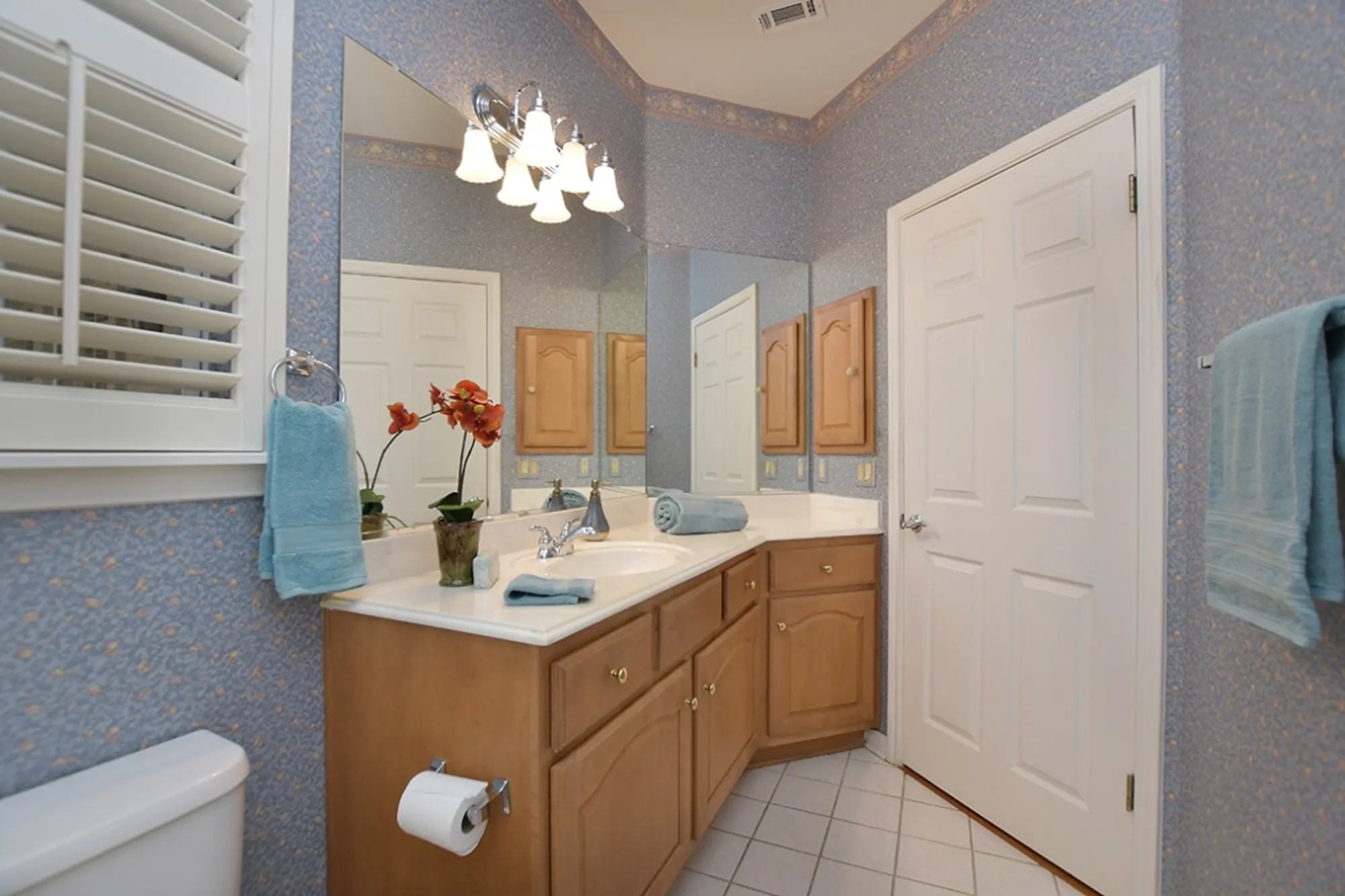 Property Slideshow image 25 of 30 | 108 high trail dr, Georgetown, TX, 78633