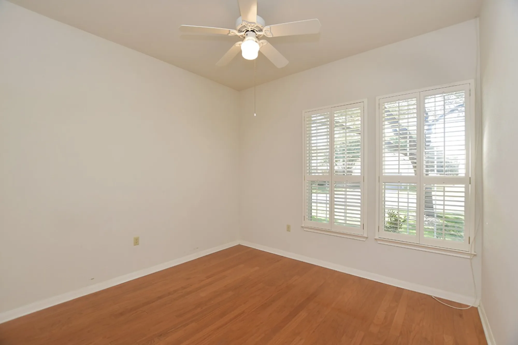 Property Slideshow image 23 of 30 | 108 high trail dr, Georgetown, TX, 78633