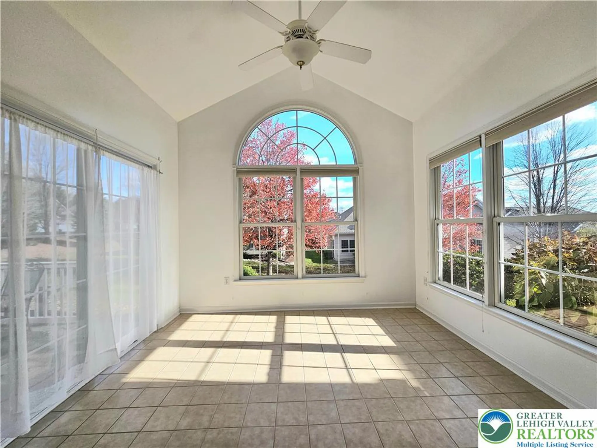 Property Slideshow image 11 of 37 | 5 canterbury ln, Palmer Twp, PA, 18045