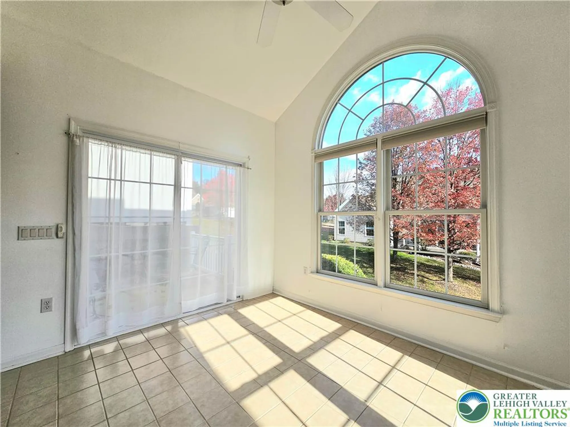 Property Slideshow image 12 of 37 | 5 canterbury ln, Palmer Twp, PA, 18045