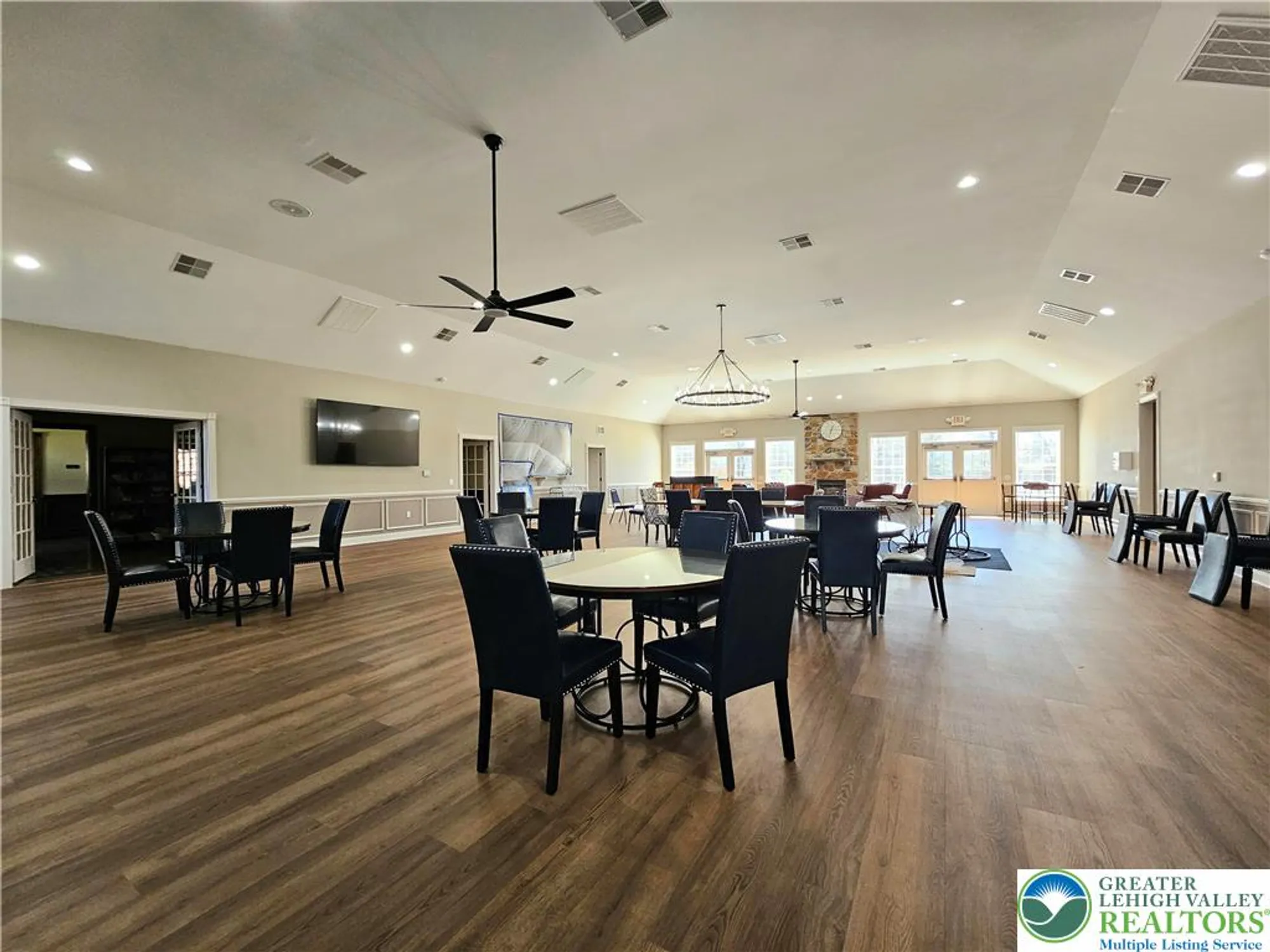 Property Slideshow image 30 of 37 | 5 canterbury ln, Palmer Twp, PA, 18045