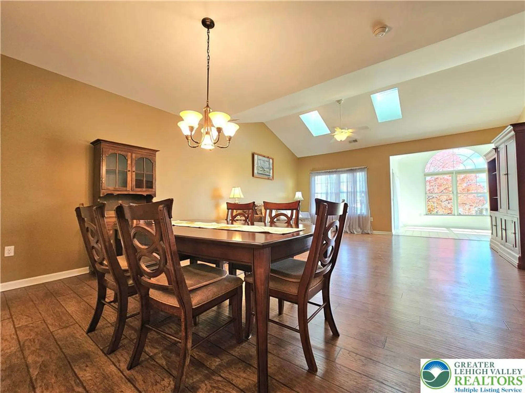 Property Slideshow image 6 of 37 | 5 canterbury ln, Palmer Twp, PA, 18045