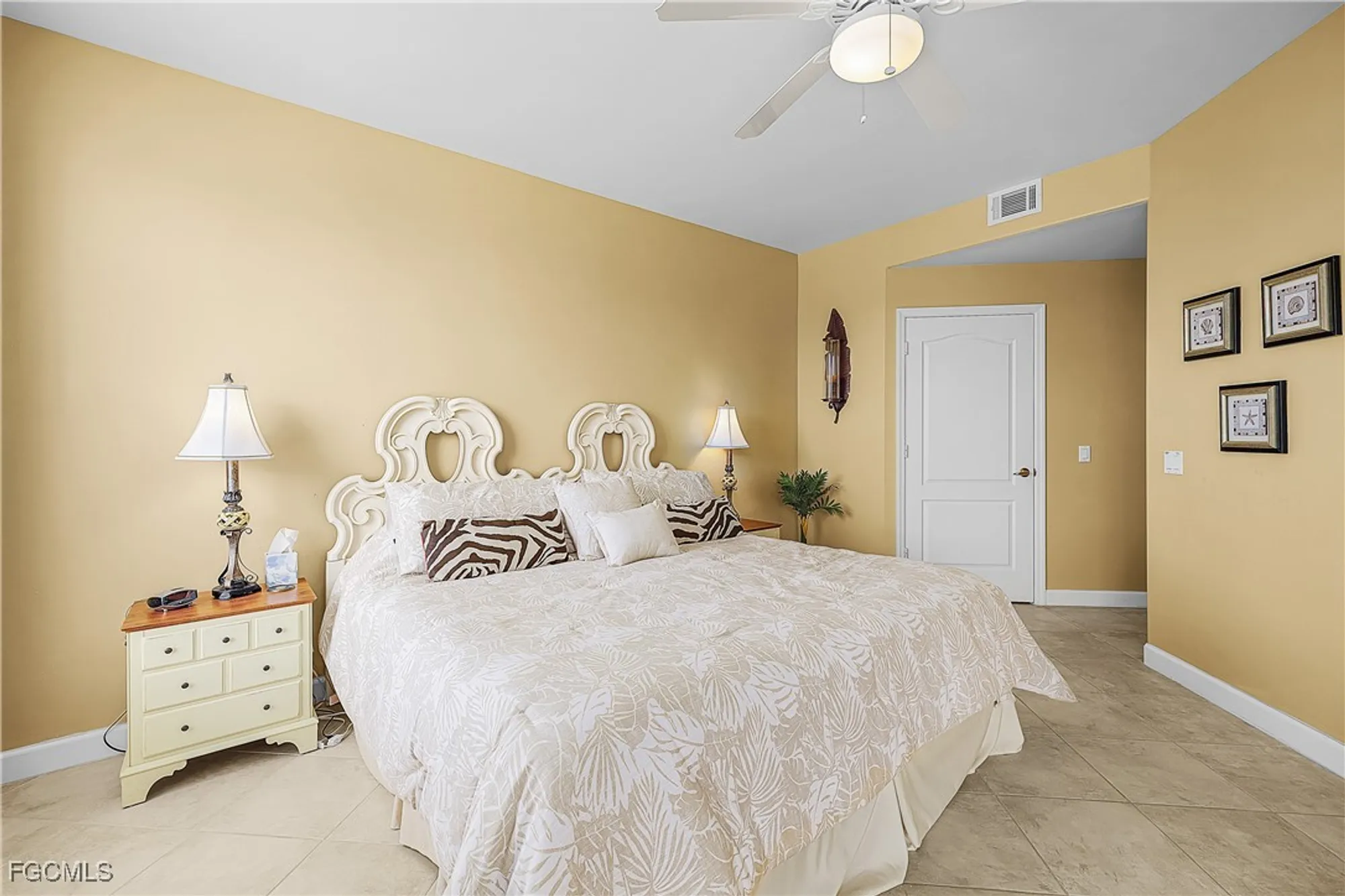 Property Slideshow image 16 of 30 | 11261 jacana ct 1807, Fort Myers, FL, 33908