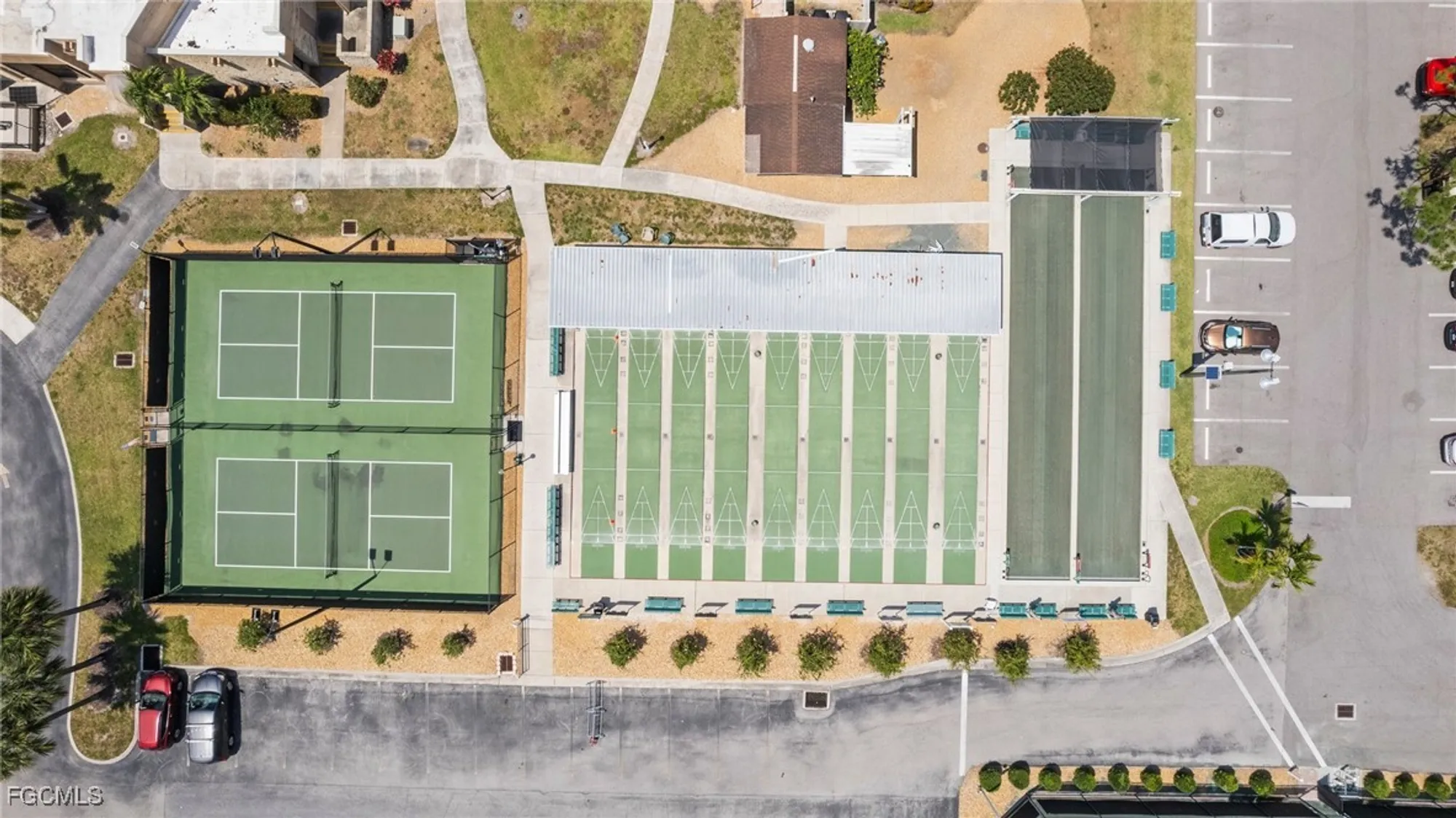 Property Slideshow image 13 of 28 | 1747 pebble beach dr 315, Fort Myers, FL, 33907