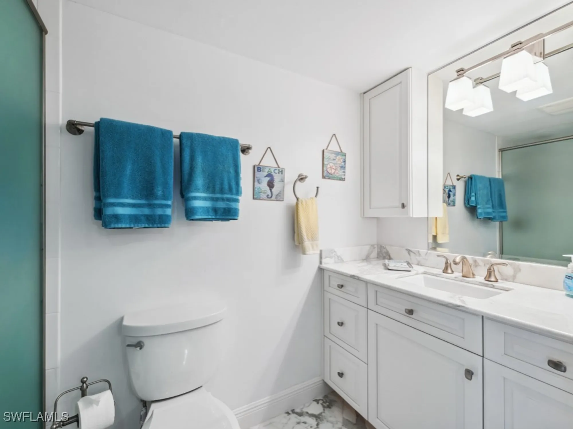 Property Slideshow image 18 of 29 | 3200 gulf shore blvd n apt 407, Naples, FL, 34103