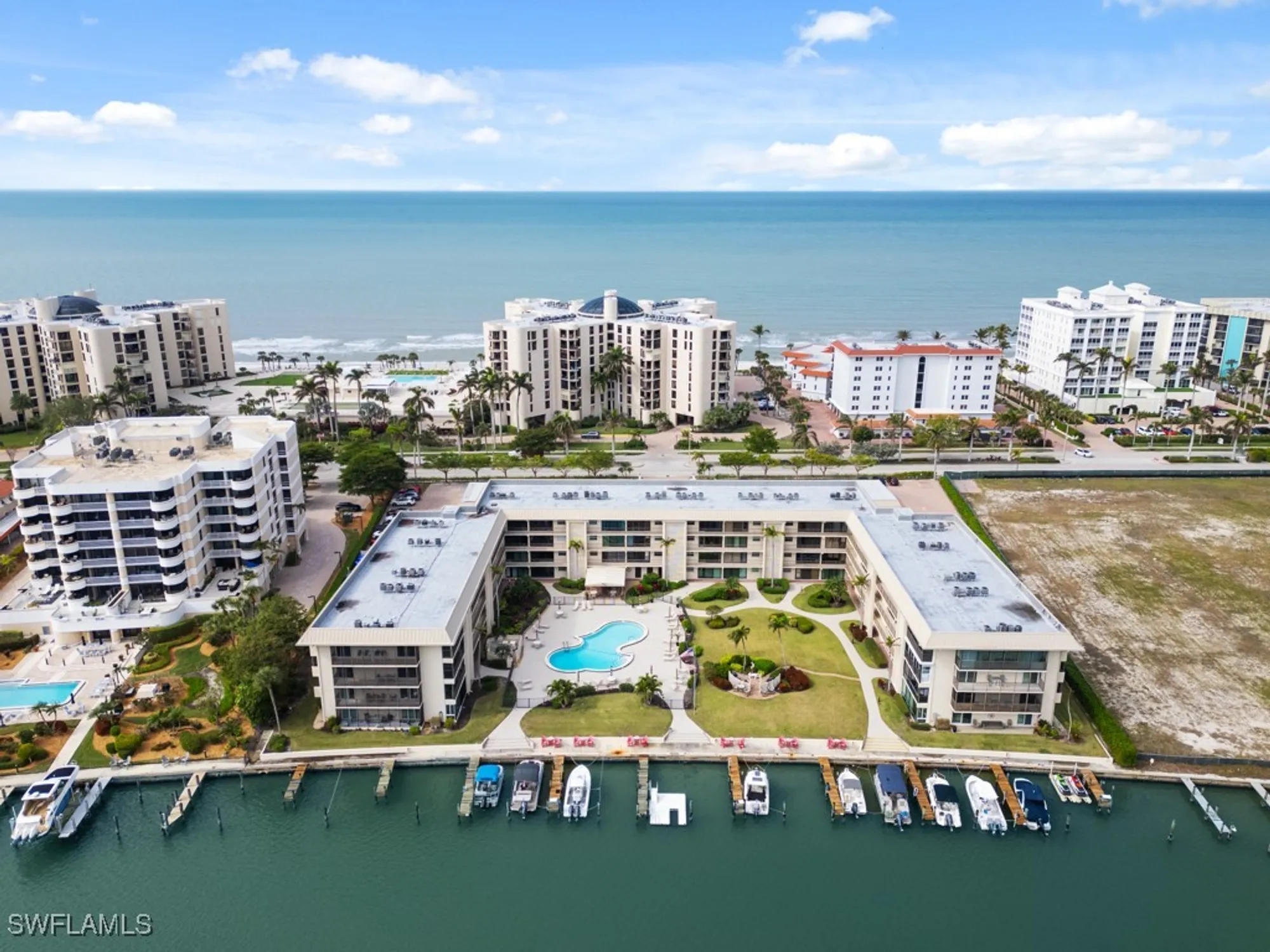 Property Slideshow image 25 of 29 | 3200 gulf shore blvd n apt 407, Naples, FL, 34103