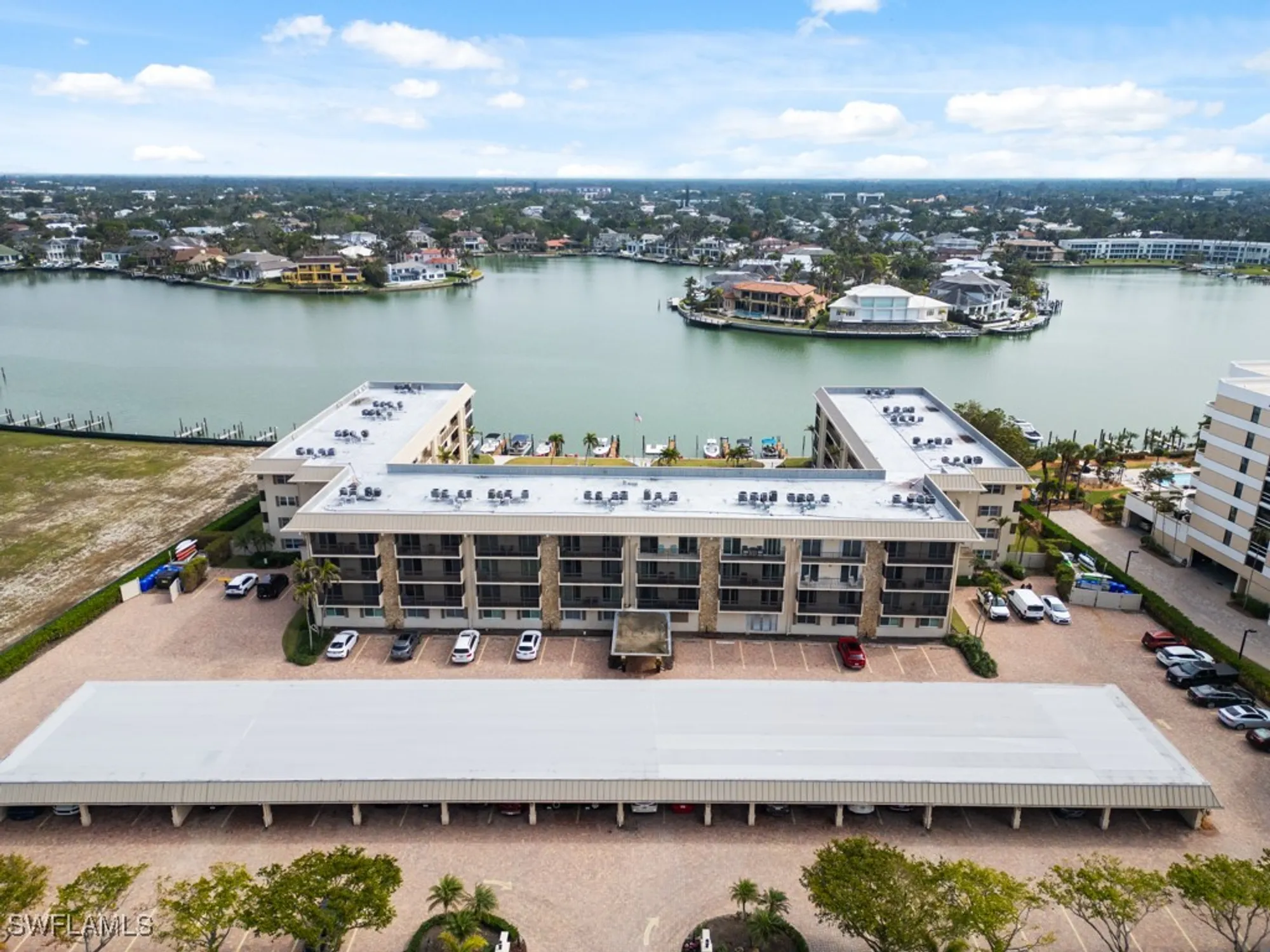 Property Slideshow image 27 of 29 | 3200 gulf shore blvd n apt 407, Naples, FL, 34103