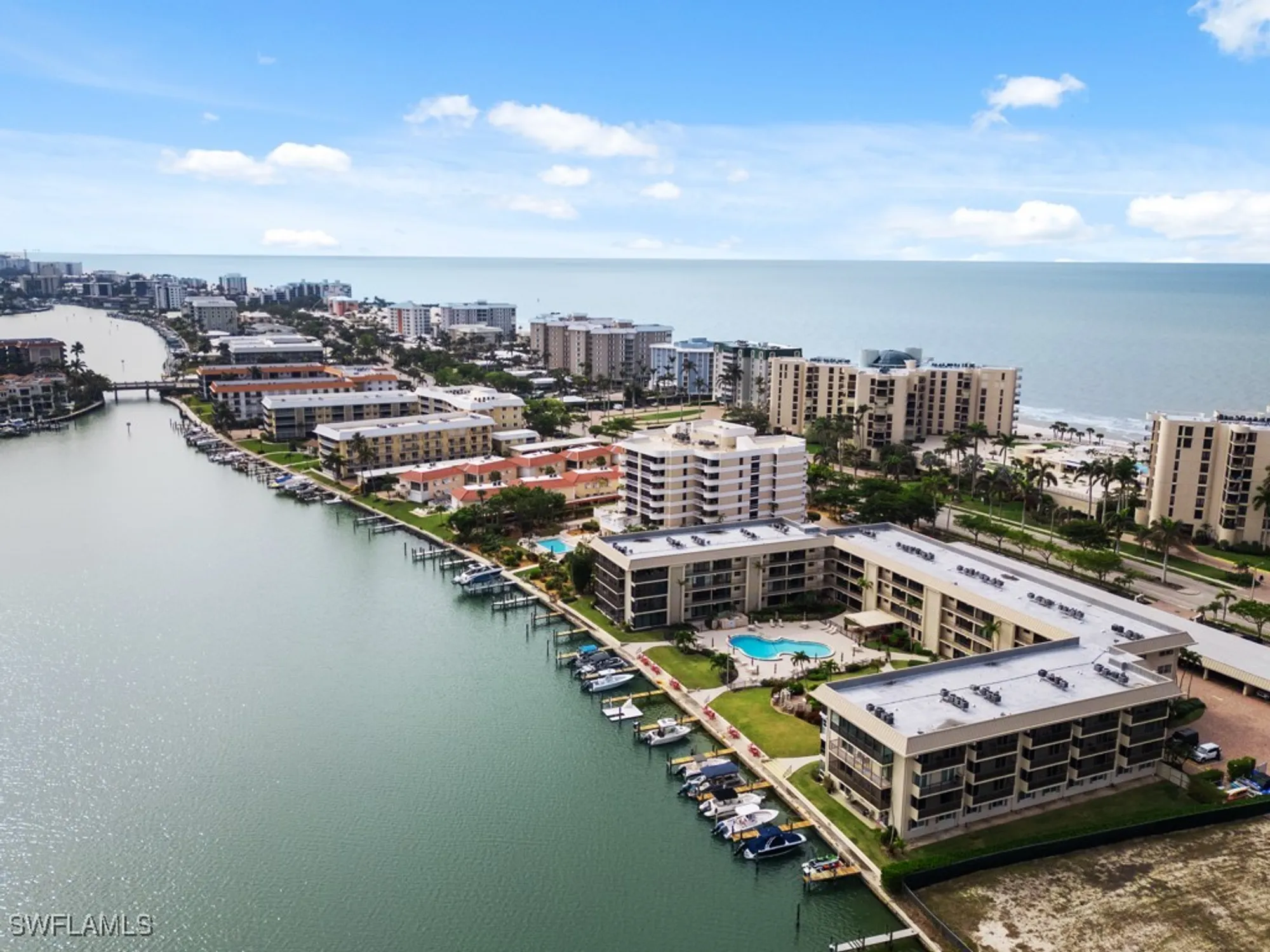 Property Slideshow image 23 of 29 | 3200 gulf shore blvd n apt 407, Naples, FL, 34103