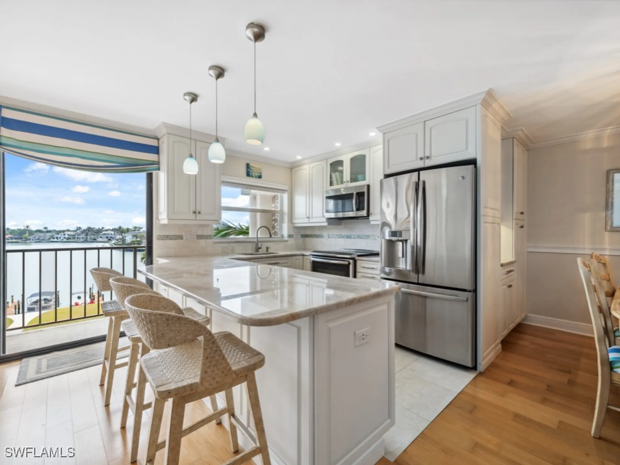 Property Slideshow image 5 of 29 | 3200 gulf shore blvd n apt 407, Naples, FL, 34103