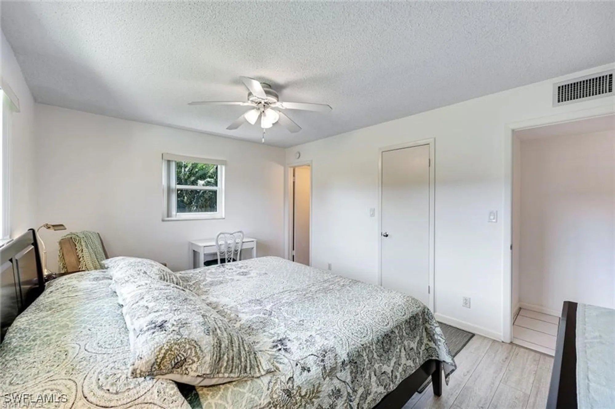 Property Slideshow image 15 of 31 | 2000 alamanda dr 206, Naples, FL, 34102