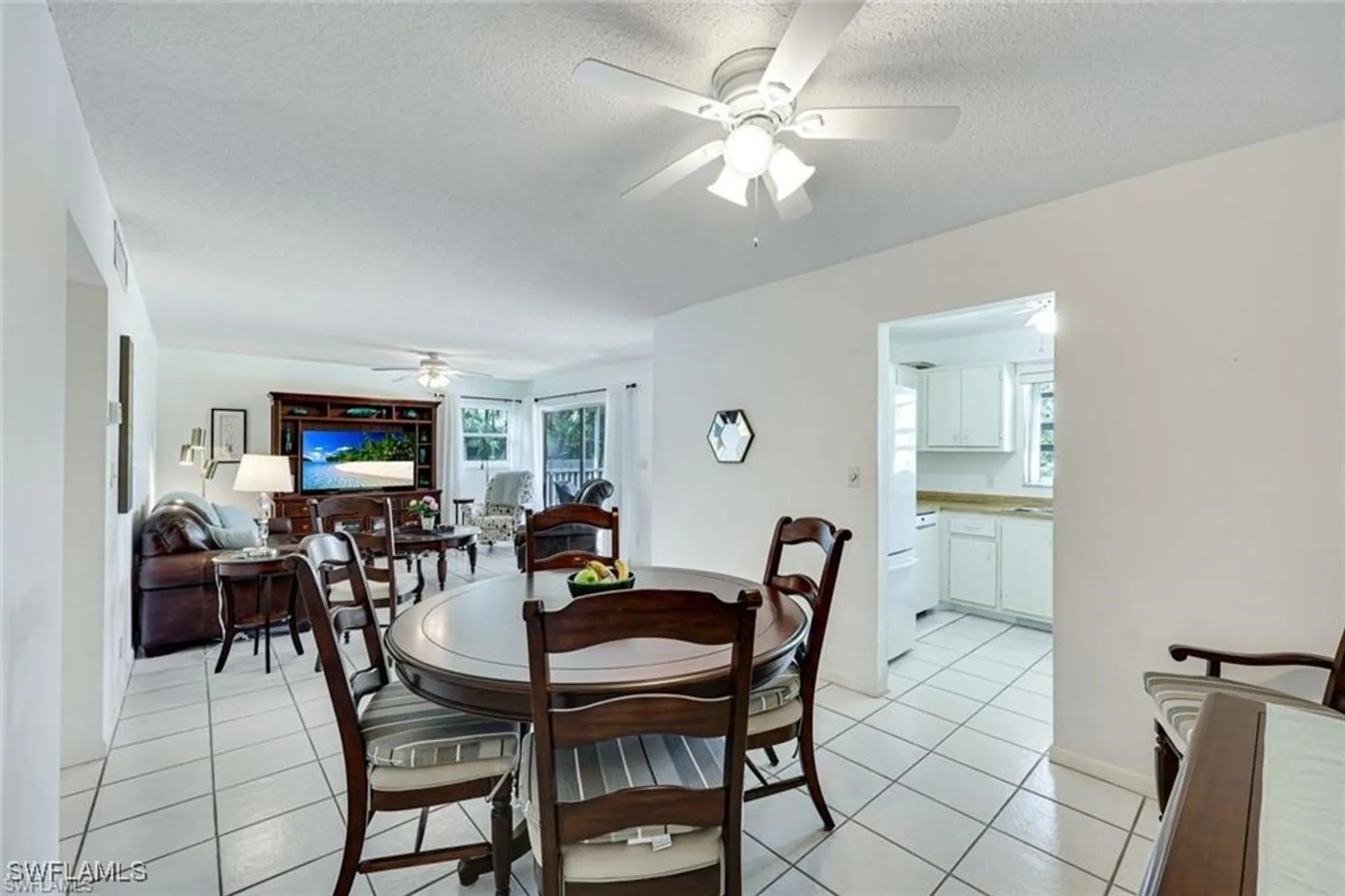 Property Slideshow image 13 of 31 | 2000 alamanda dr 206, Naples, FL, 34102