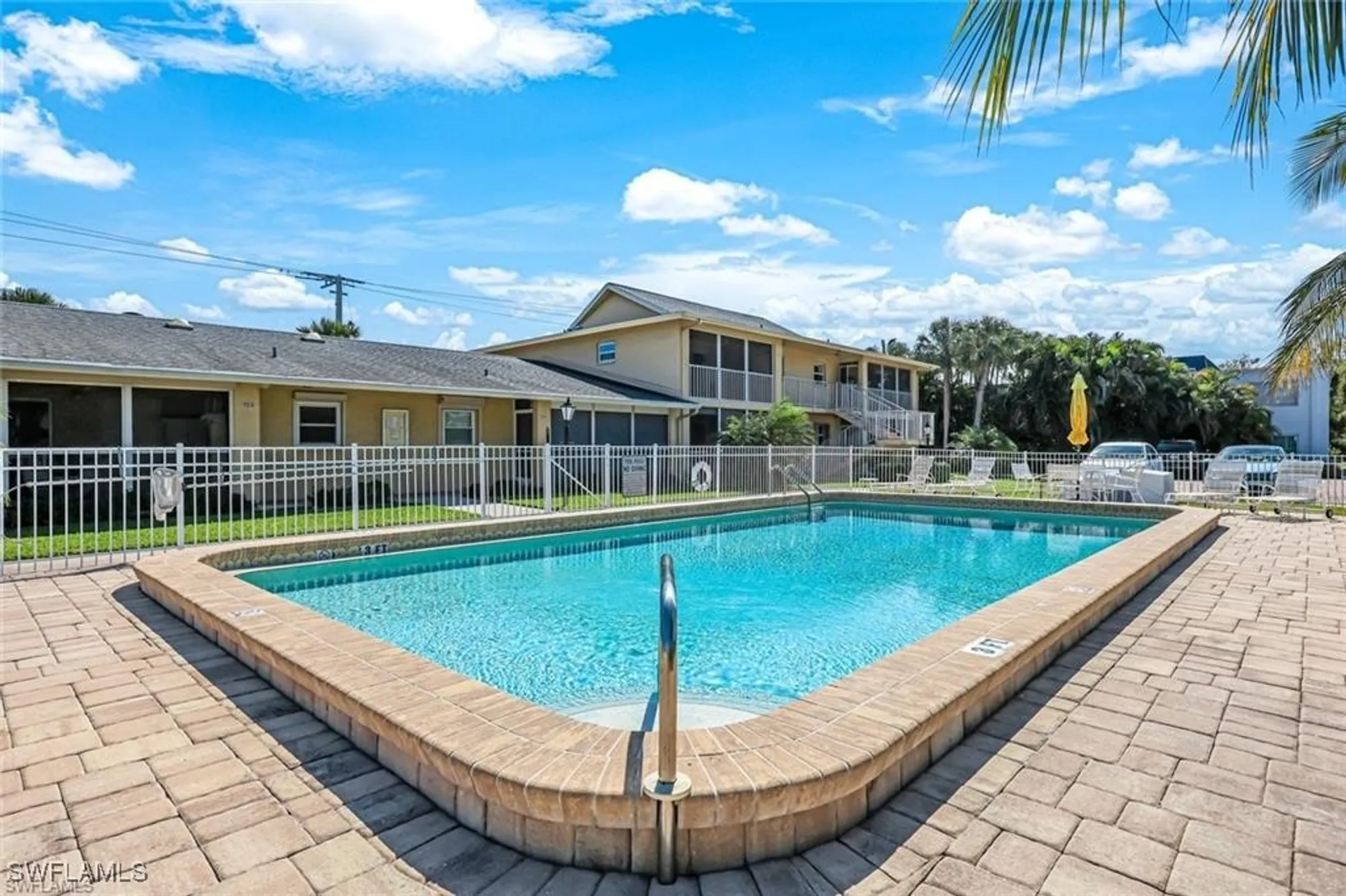 Property Slideshow image 24 of 31 | 2000 alamanda dr 206, Naples, FL, 34102