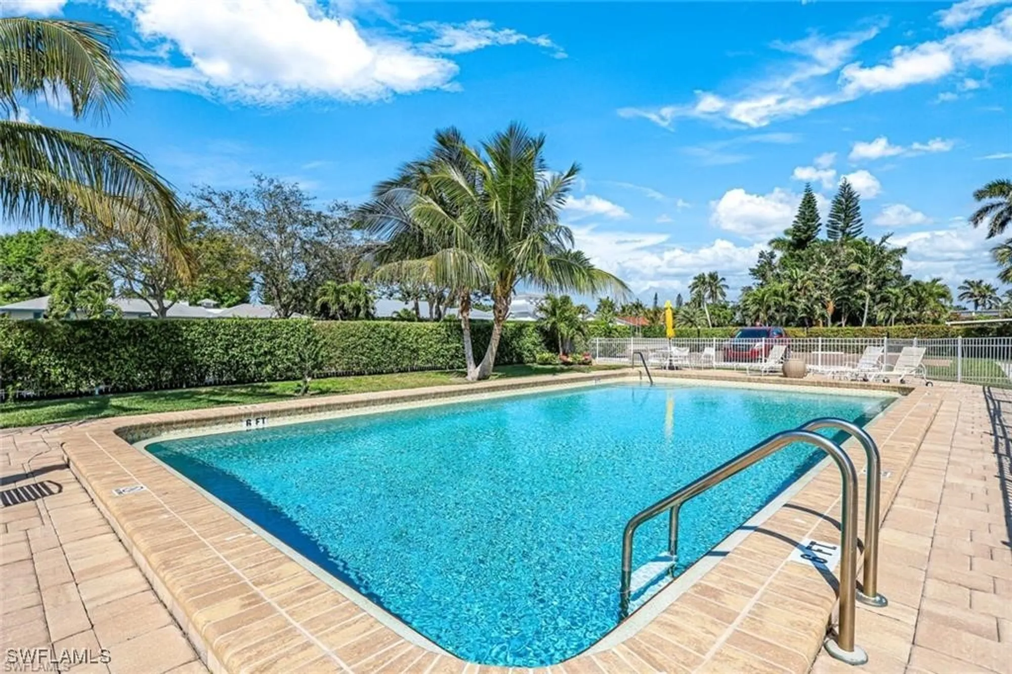 Property Slideshow image 23 of 31 | 2000 alamanda dr 206, Naples, FL, 34102