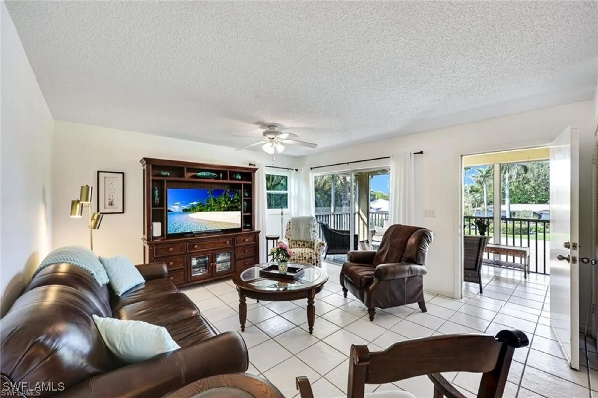 Property Slideshow image 5 of 31 | 2000 alamanda dr 206, Naples, FL, 34102