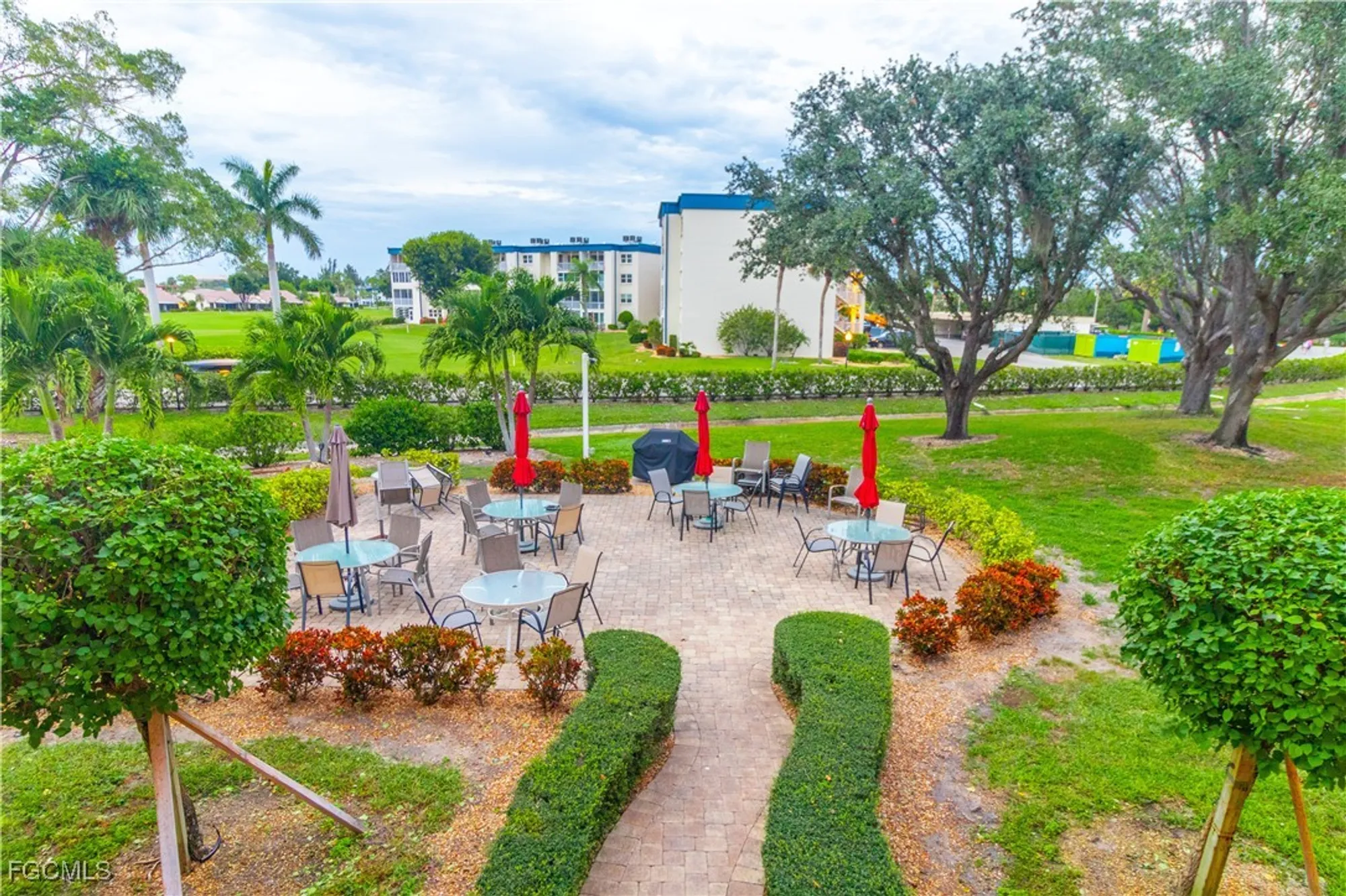Property Slideshow image 12 of 35 | 1747 pebble beach dr 216, Fort Myers, FL, 33907