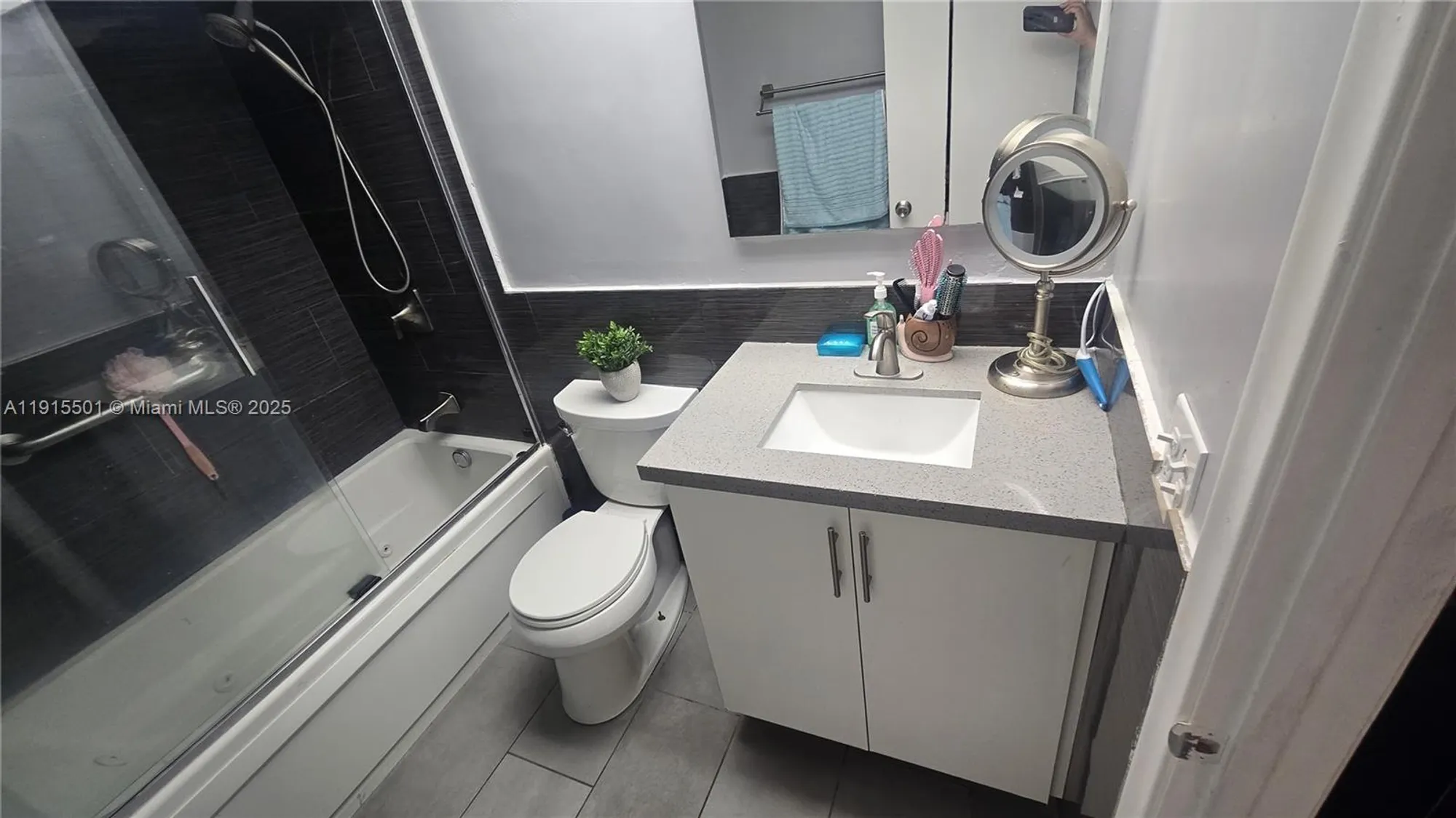 Property Slideshow image 16 of 22 | 12500 sw 5th ct 307m, Pembroke Pines, FL, 33027