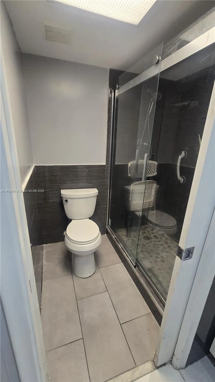 Property Slideshow image 19 of 22 | 12500 sw 5th ct 307m, Pembroke Pines, FL, 33027