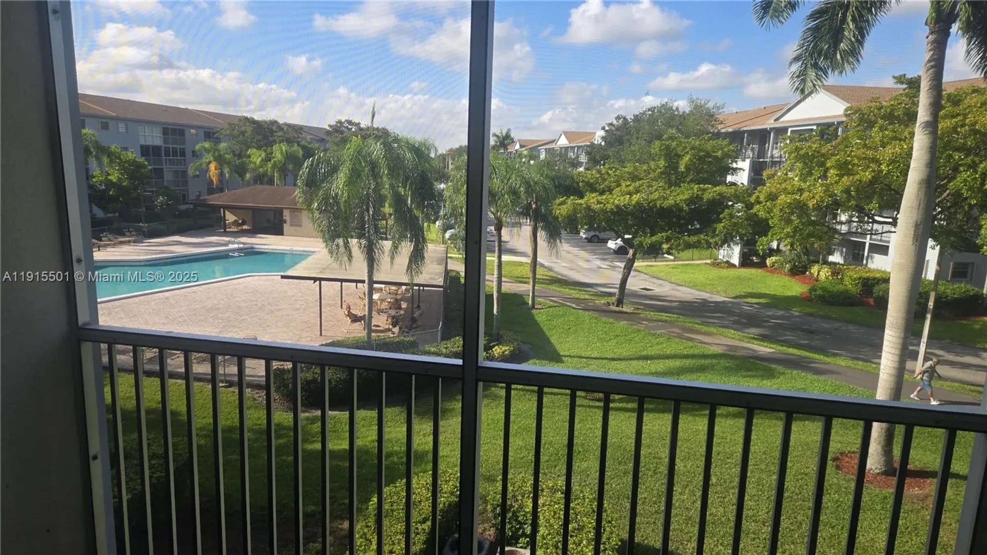Property Slideshow image 1 of 22 | 12500 sw 5th ct 307m, Pembroke Pines, FL, 33027