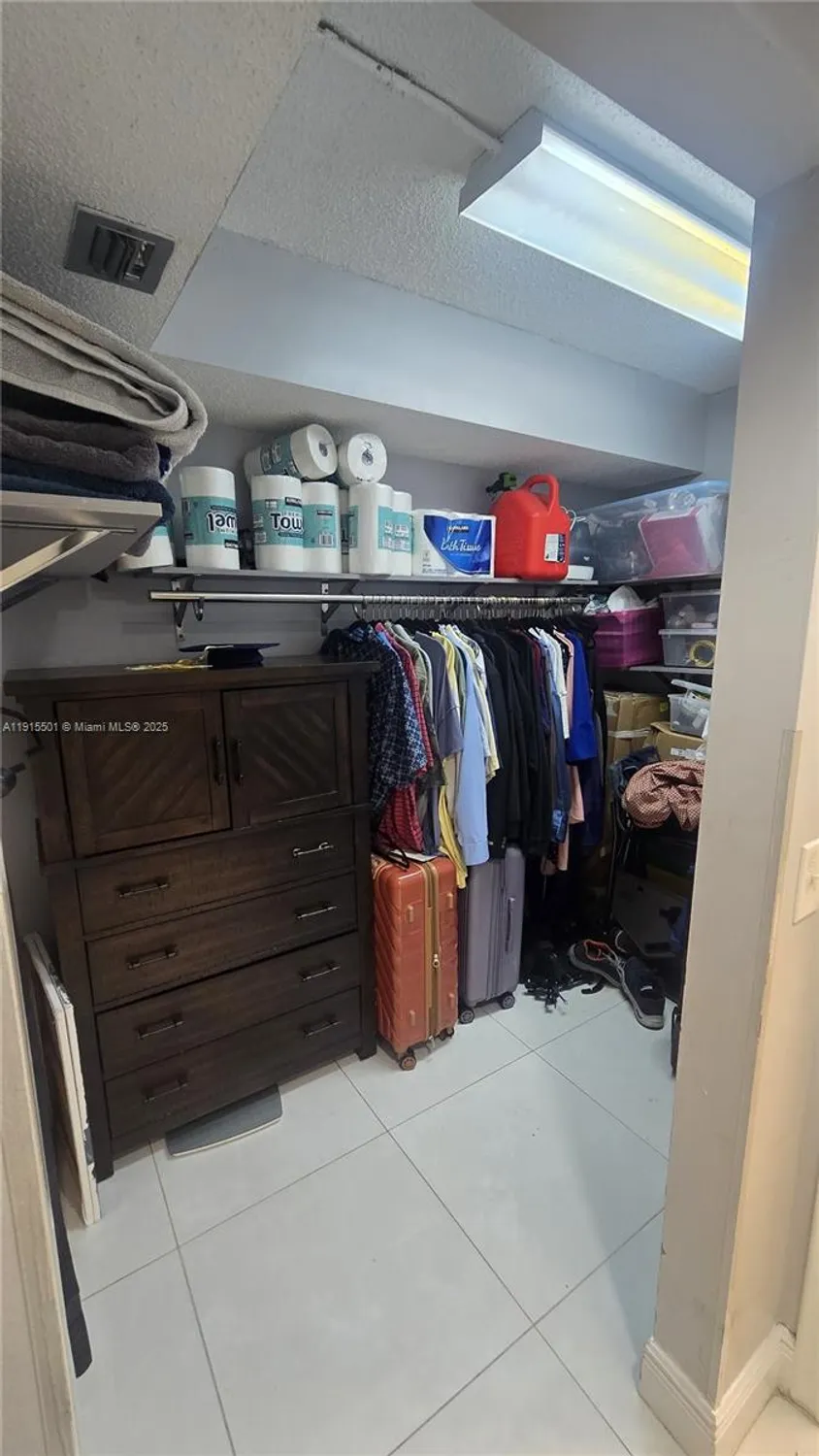 Property Slideshow image 12 of 22 | 12500 sw 5th ct 307m, Pembroke Pines, FL, 33027