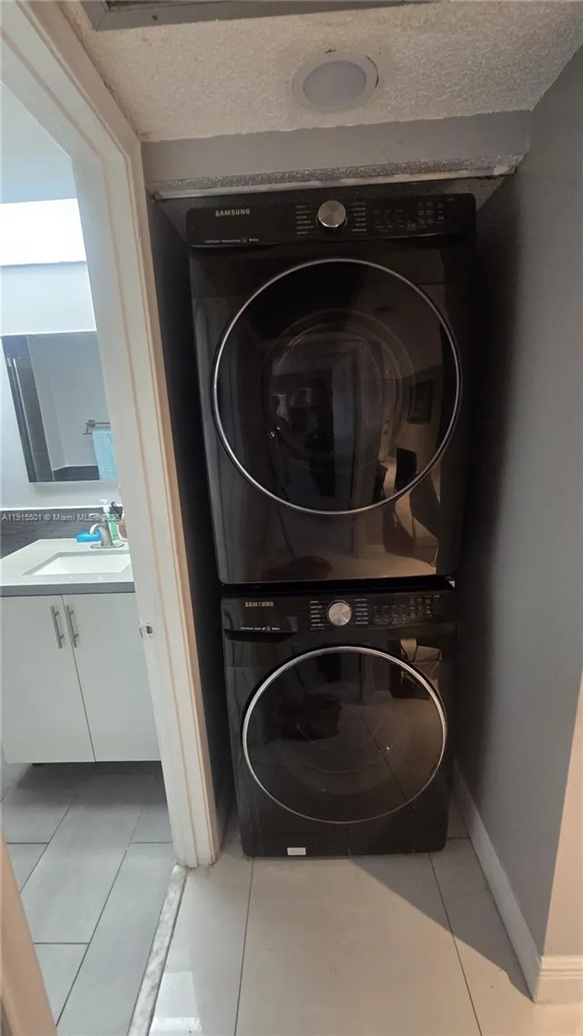 Property Slideshow image 7 of 22 | 12500 sw 5th ct 307m, Pembroke Pines, FL, 33027