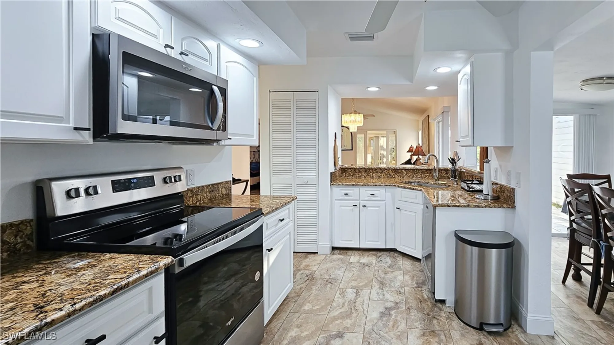 Property Slideshow image 11 of 50 | 14805 crooked pond ct, Fort Myers, FL, 33908