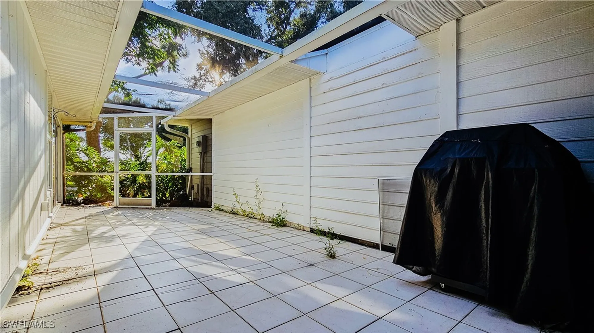 Property Slideshow image 45 of 50 | 14805 crooked pond ct, Fort Myers, FL, 33908