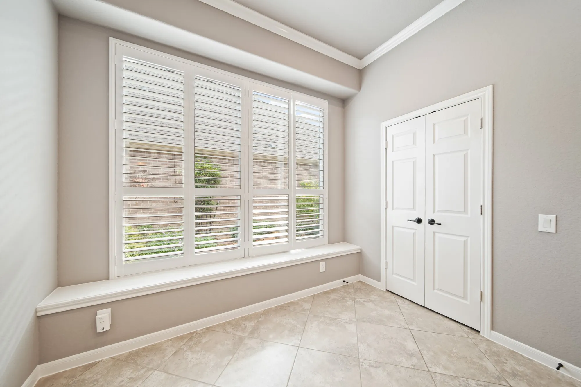 Property Slideshow image 16 of 33 | 2417 e tuschman, Pearland, TX, 77581