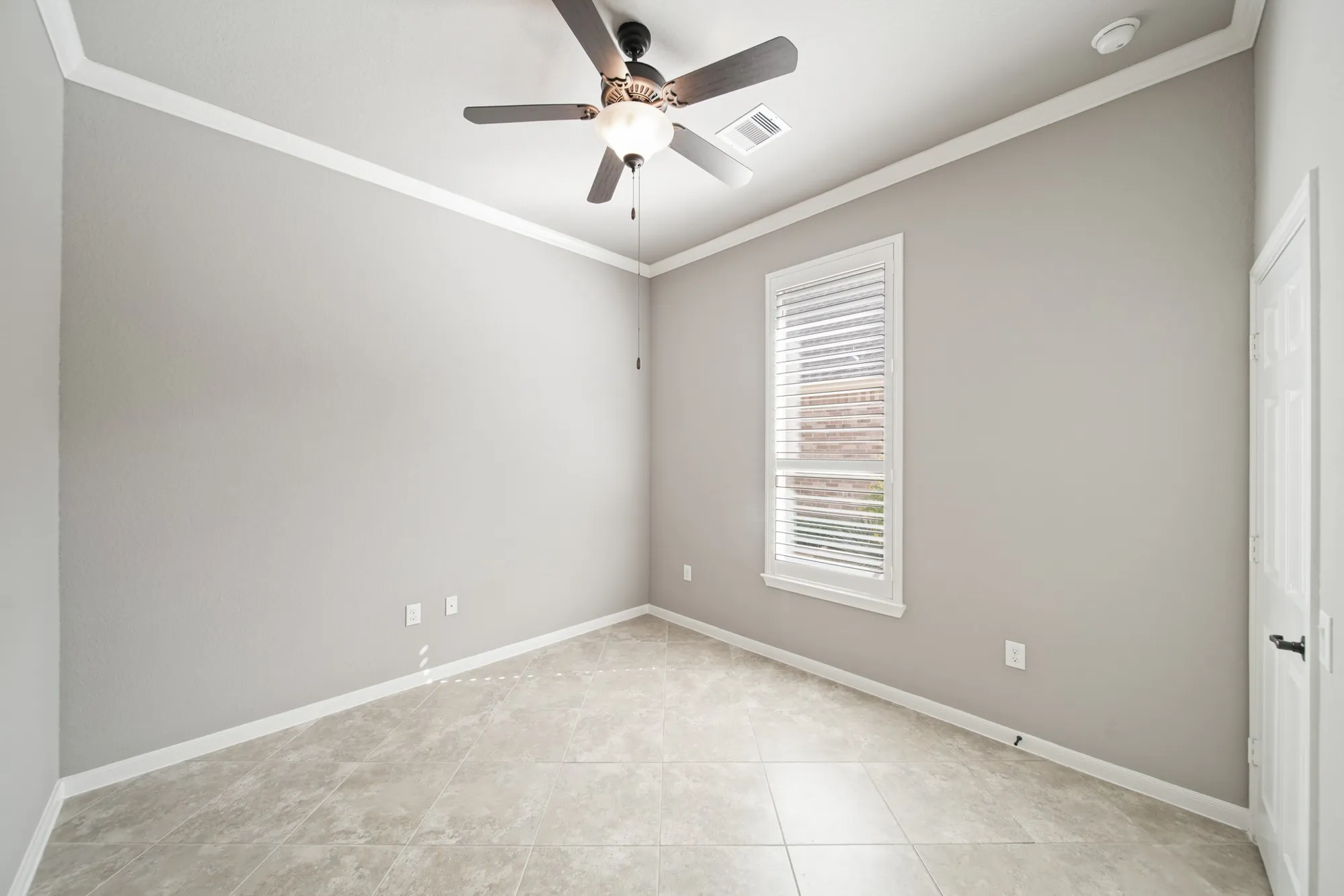 Property Slideshow image 24 of 33 | 2417 e tuschman, Pearland, TX, 77581