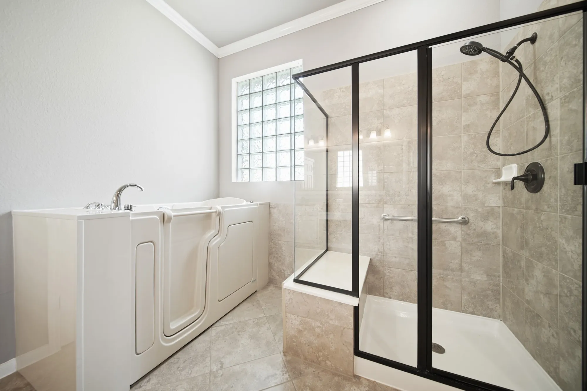 Property Slideshow image 20 of 33 | 2417 e tuschman, Pearland, TX, 77581