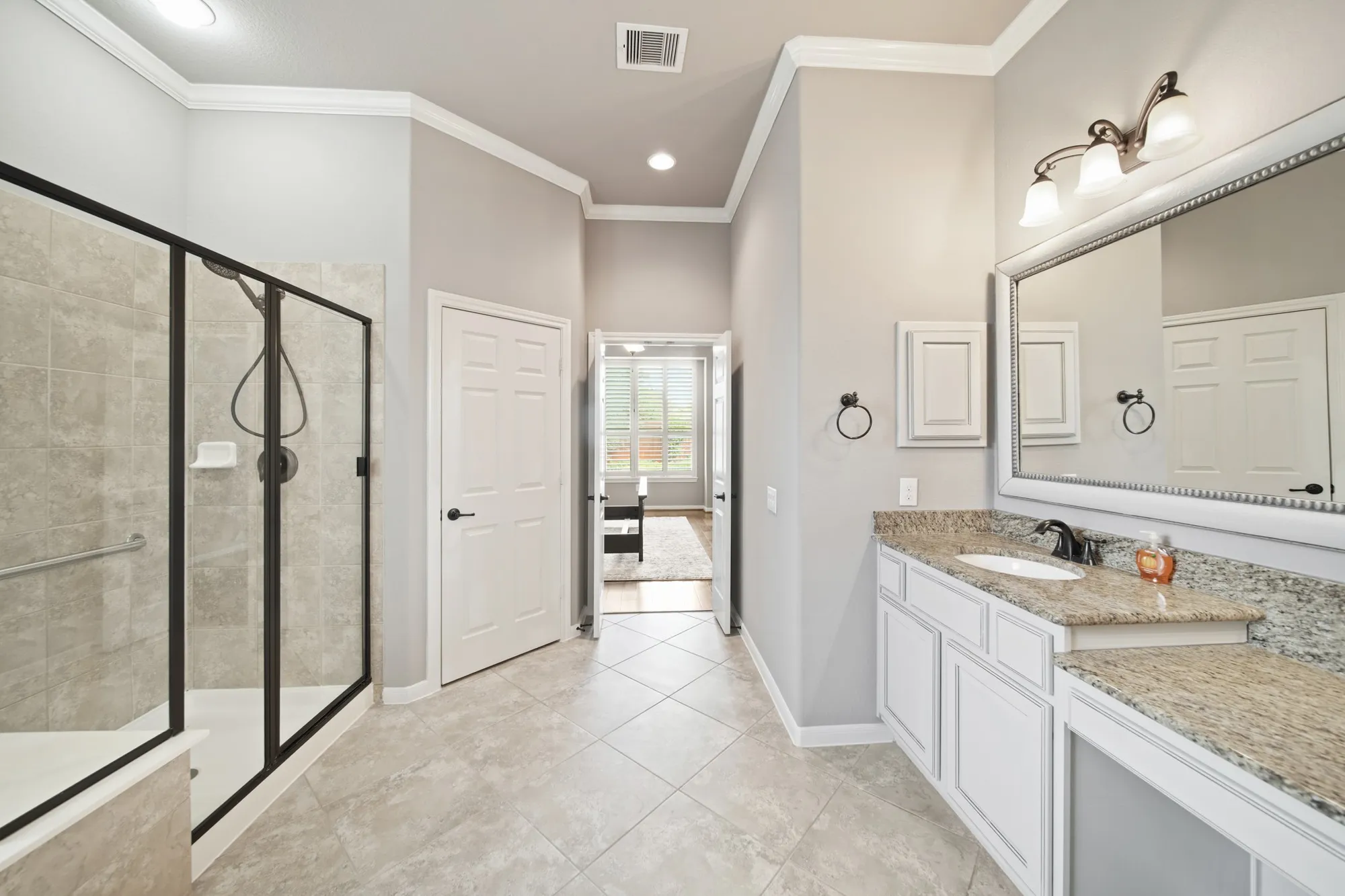 Property Slideshow image 21 of 33 | 2417 e tuschman, Pearland, TX, 77581