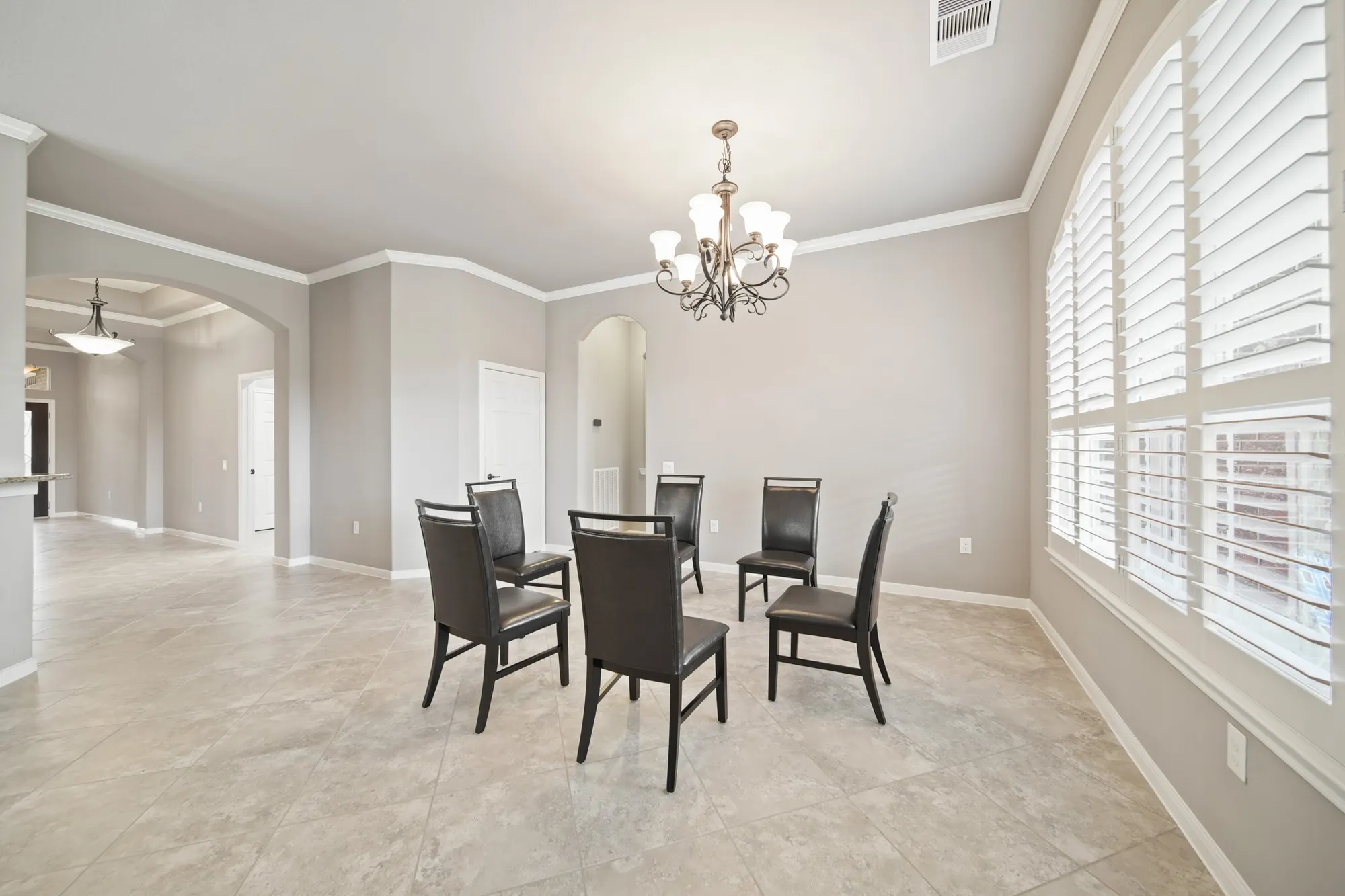 Property Slideshow image 7 of 33 | 2417 e tuschman, Pearland, TX, 77581