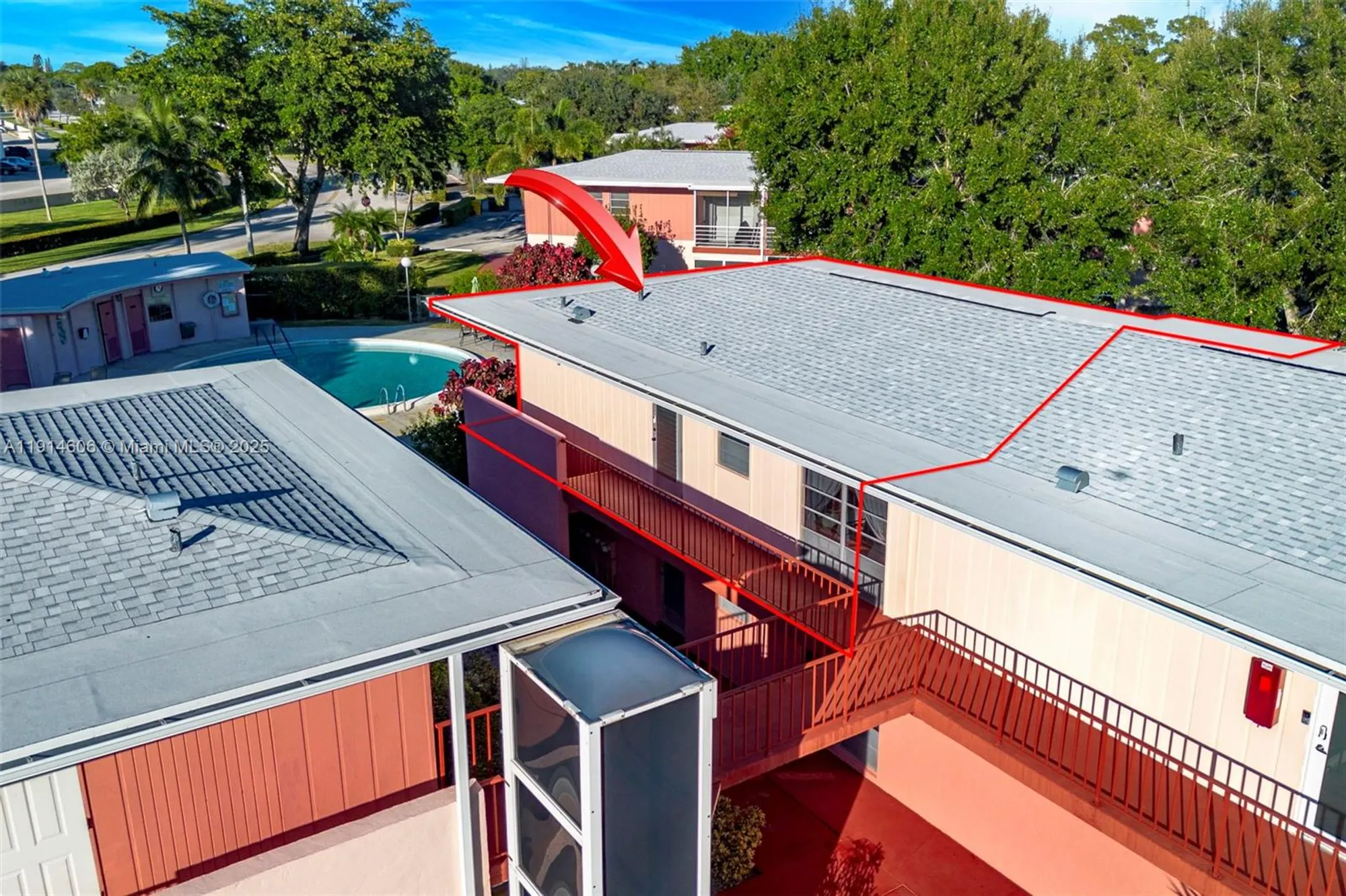 Property Slideshow image 16 of 53 | 18 golfs edge d, West Palm Beach, FL, 33417