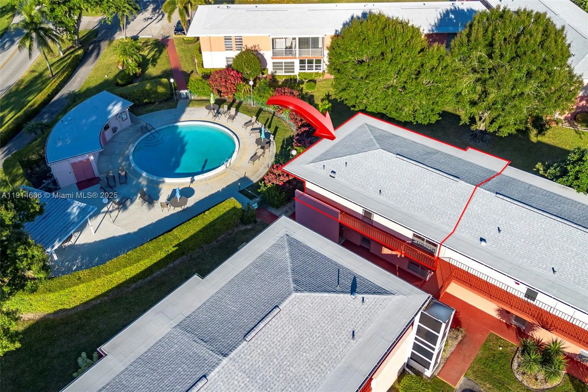 Property Slideshow image 19 of 53 | 18 golfs edge d, West Palm Beach, FL, 33417