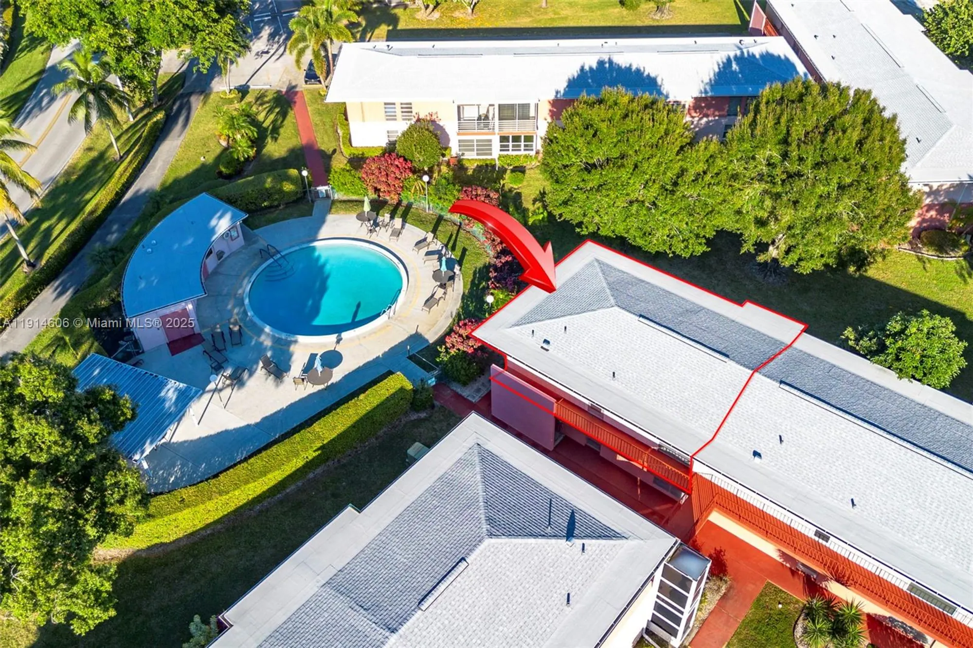 Property Slideshow image 20 of 53 | 18 golfs edge d, West Palm Beach, FL, 33417