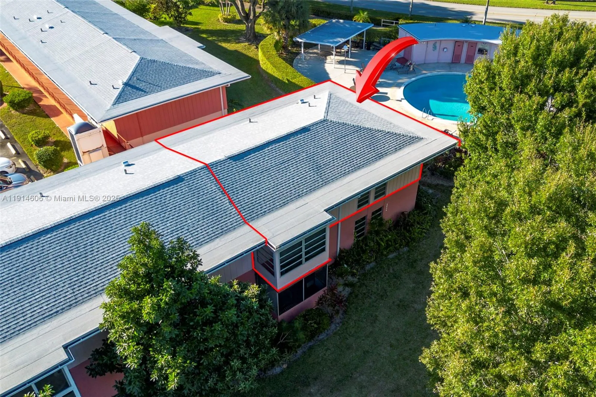 Property Slideshow image 21 of 53 | 18 golfs edge d, West Palm Beach, FL, 33417