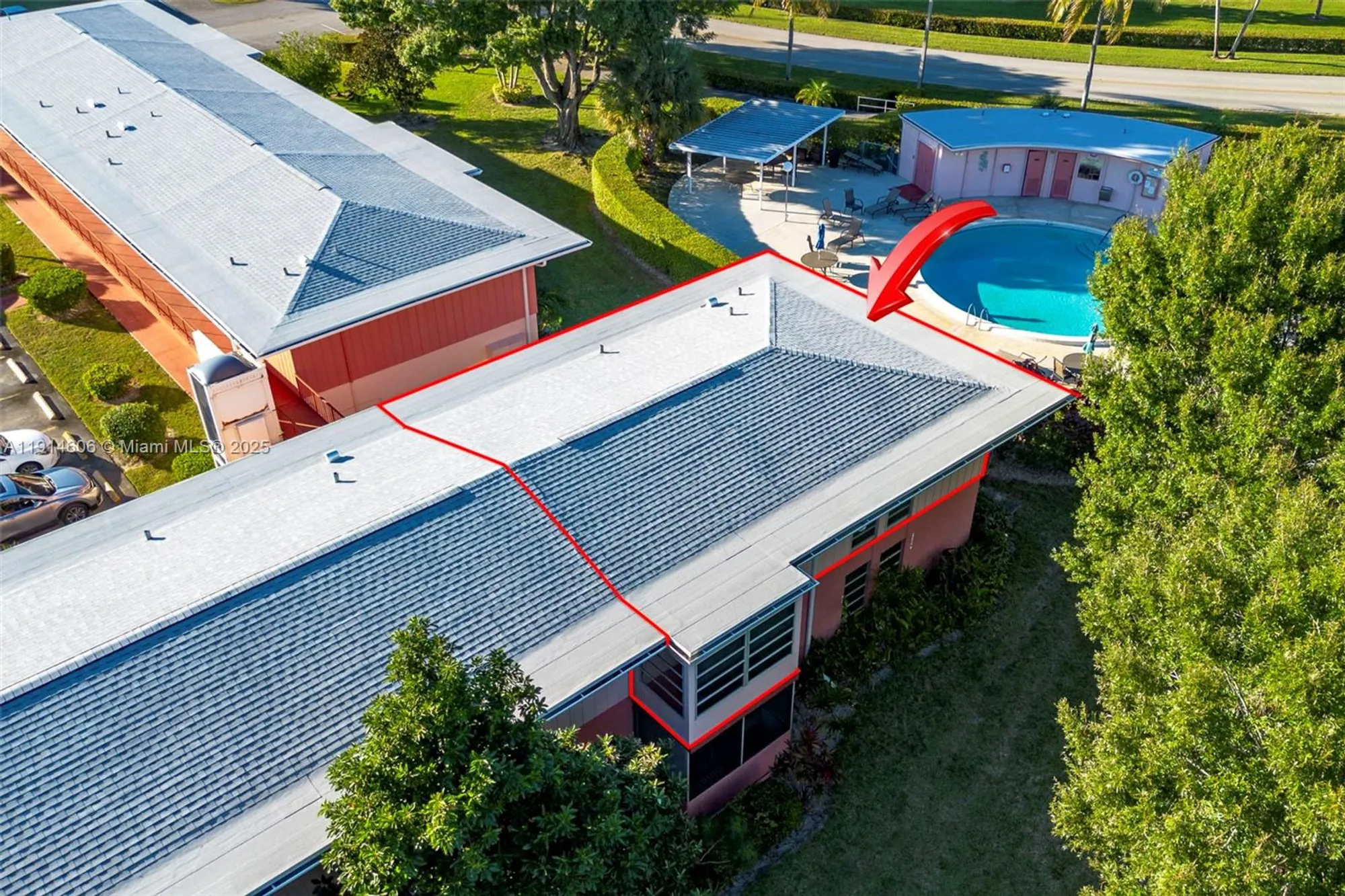 Property Slideshow image 22 of 53 | 18 golfs edge d, West Palm Beach, FL, 33417