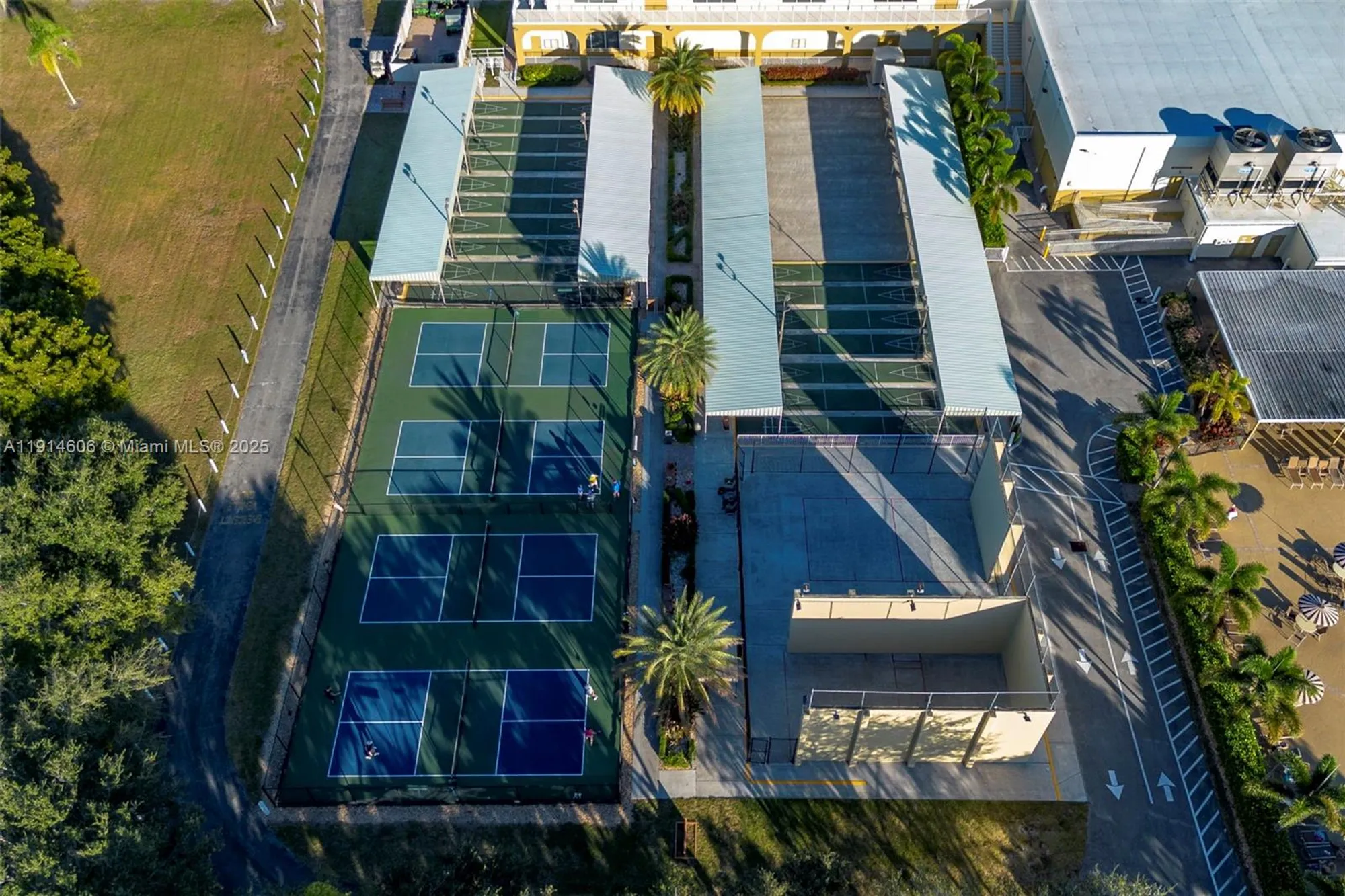 Property Slideshow image 40 of 53 | 18 golfs edge d, West Palm Beach, FL, 33417