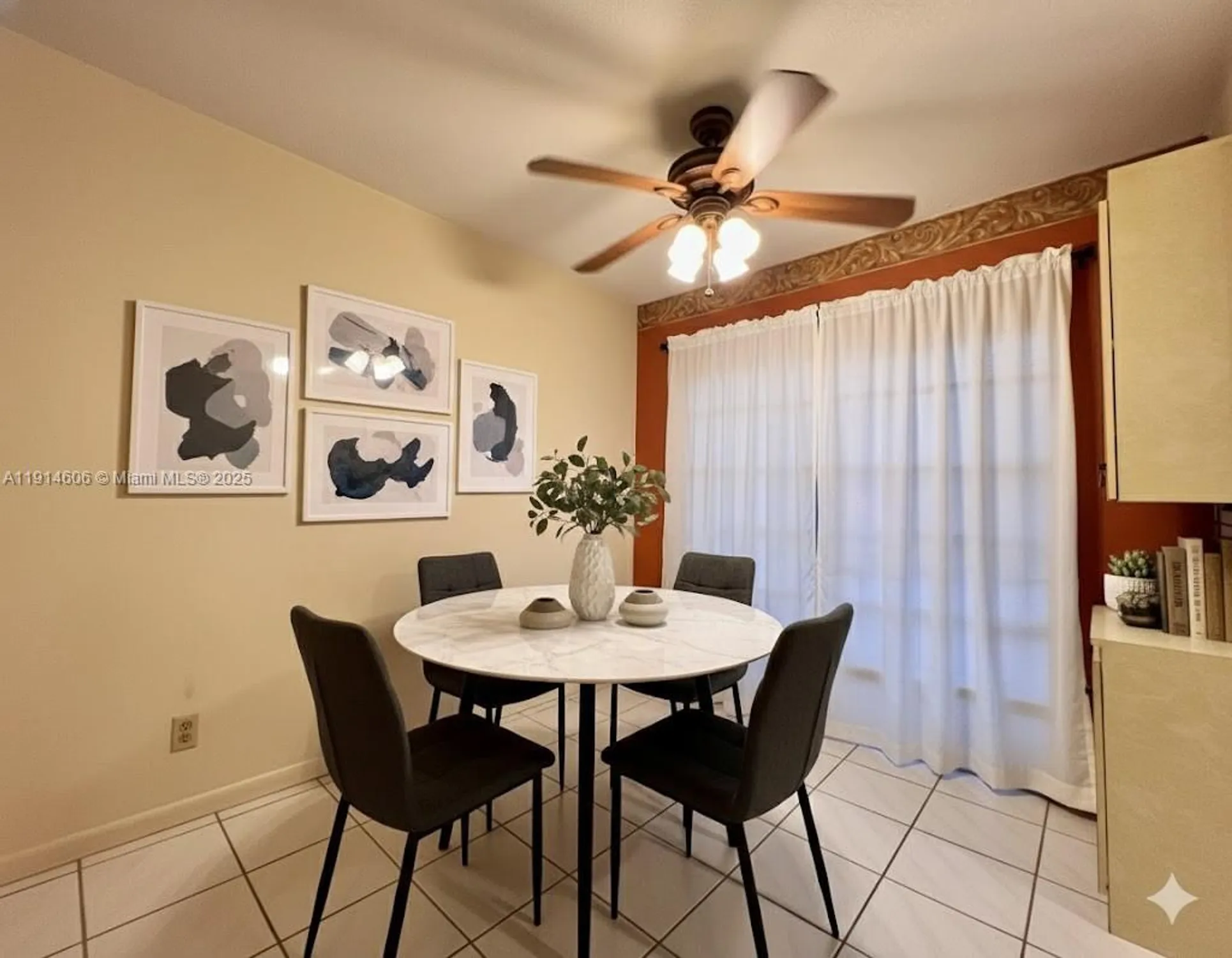 Property Slideshow image 5 of 53 | 18 golfs edge d, West Palm Beach, FL, 33417